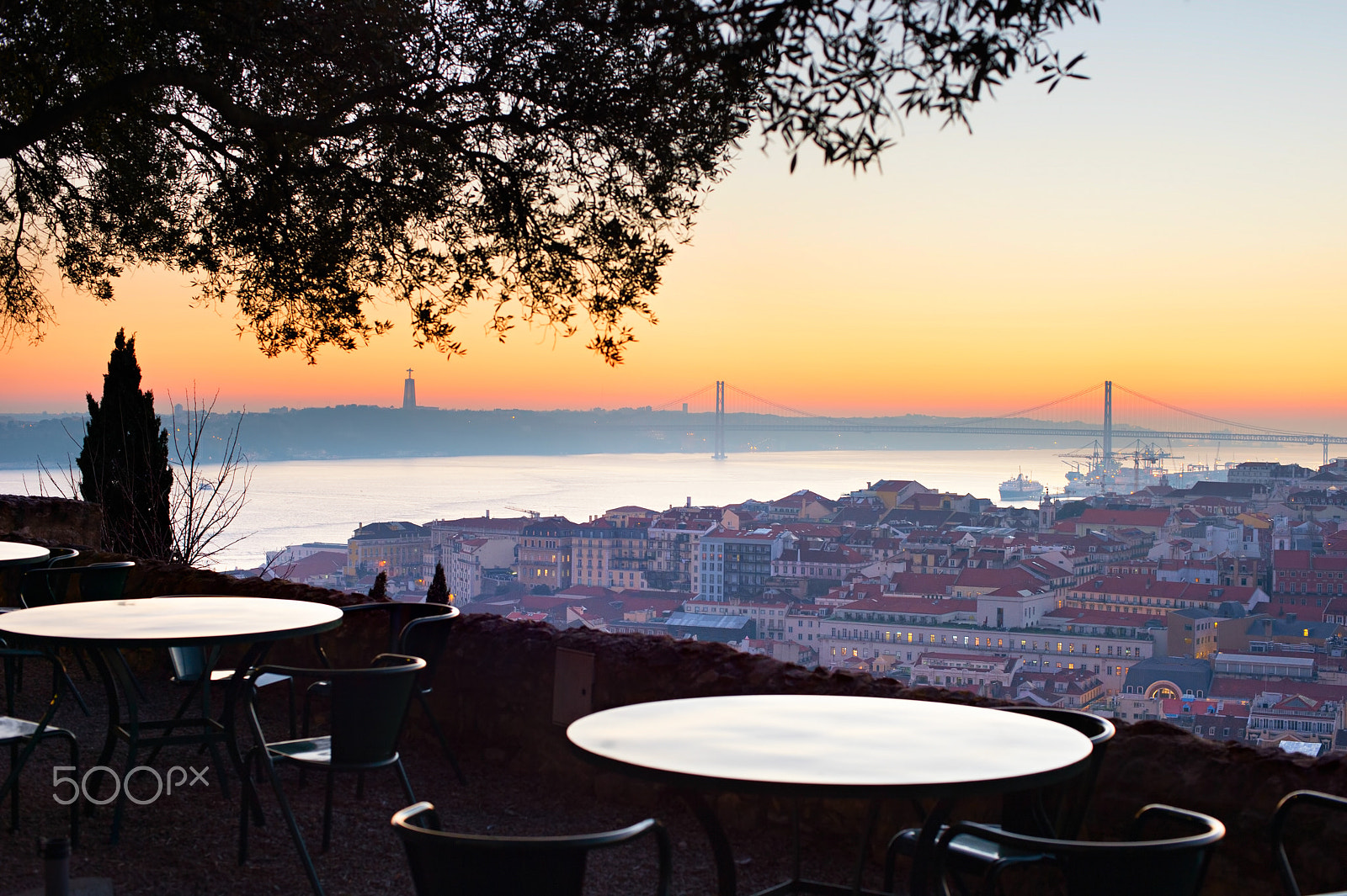 Nikon Df + Nikon AF Nikkor 50mm F1.4D sample photo. Viepoint at restaurant. lisbon, portugal photography