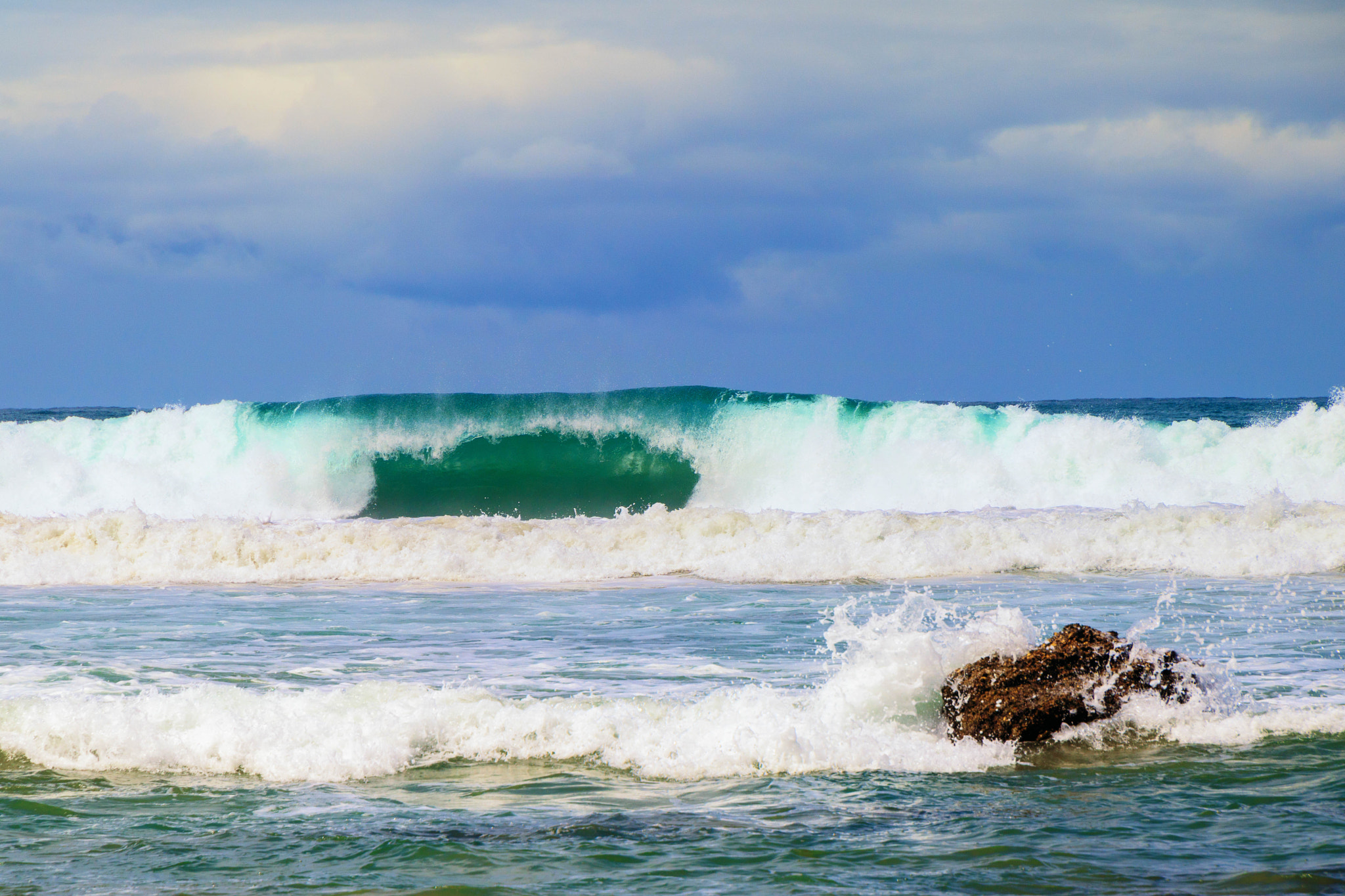 Canon EOS 760D (EOS Rebel T6s / EOS 8000D) + Tamron 16-300mm F3.5-6.3 Di II VC PZD Macro sample photo. Umgazana breaking wave #2 photography