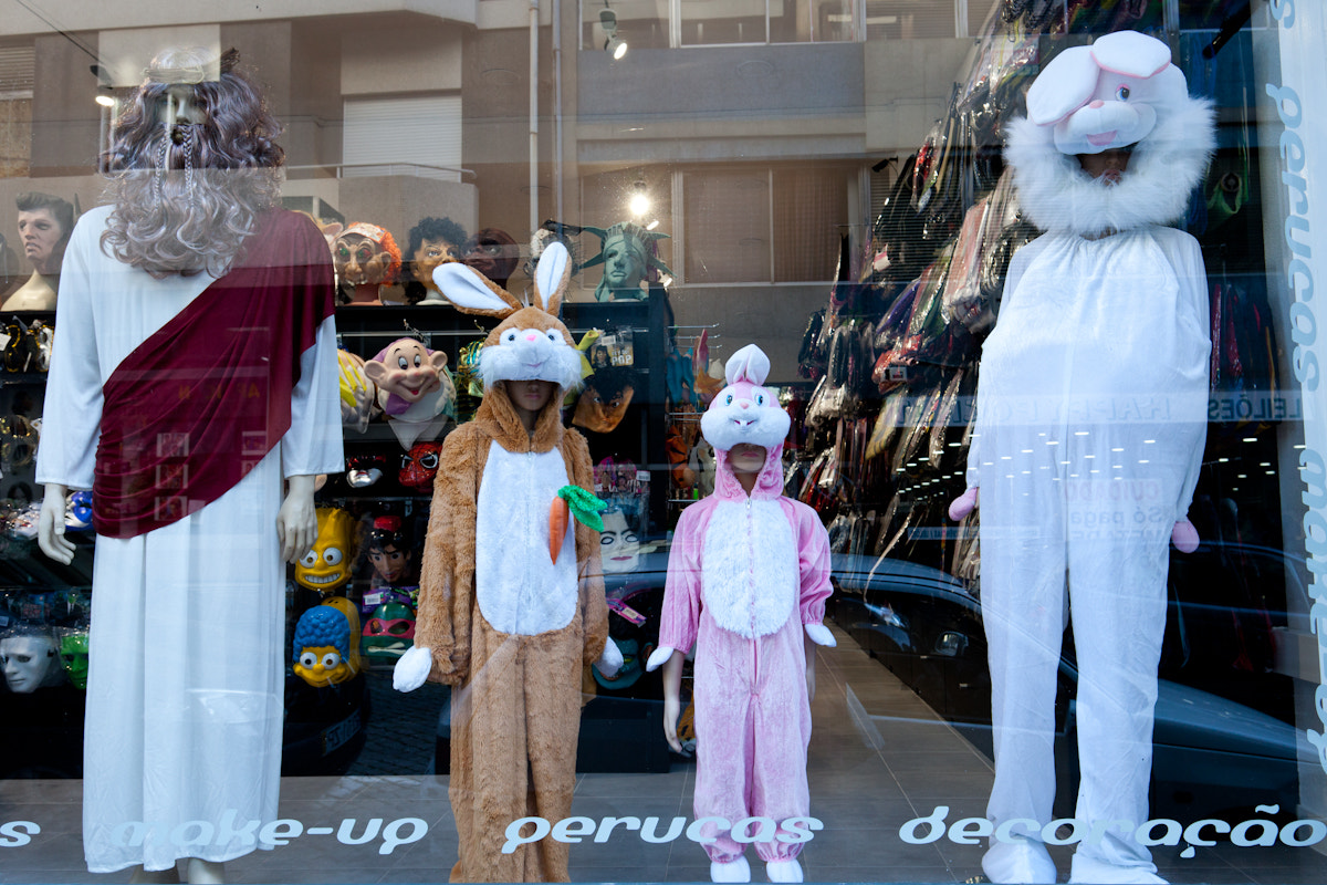 Canon EF 28mm F2.8 IS USM sample photo. The modern family photography