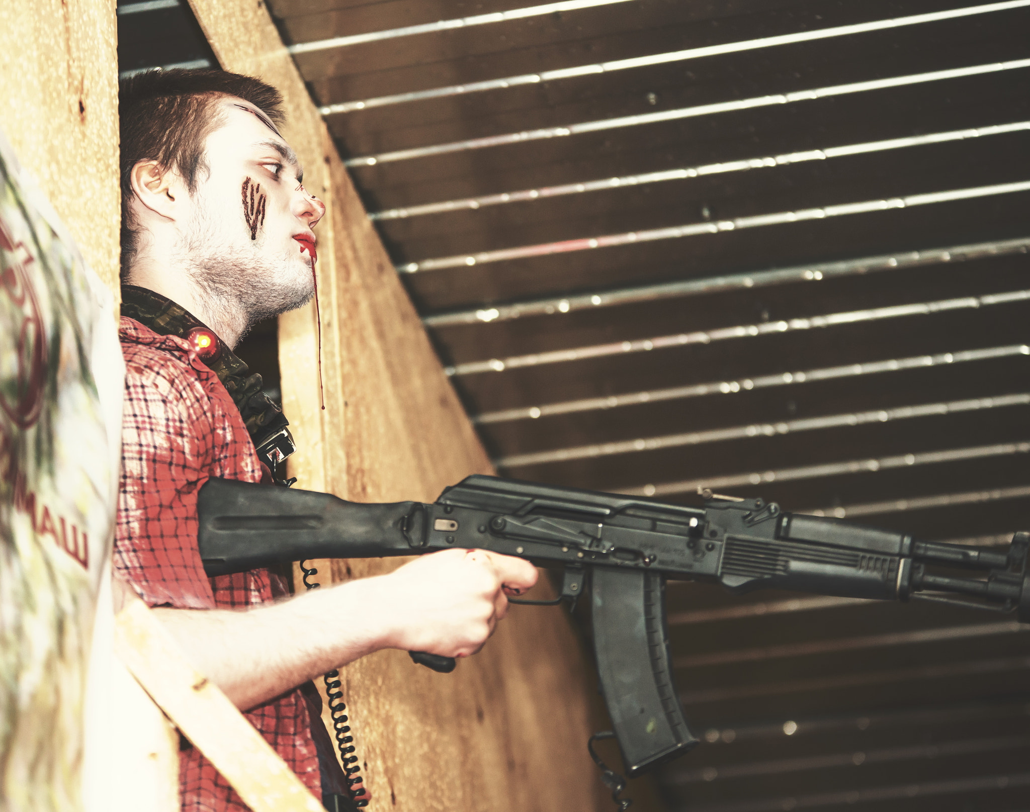 70-200mm F2.8 sample photo. Zombie lend photography