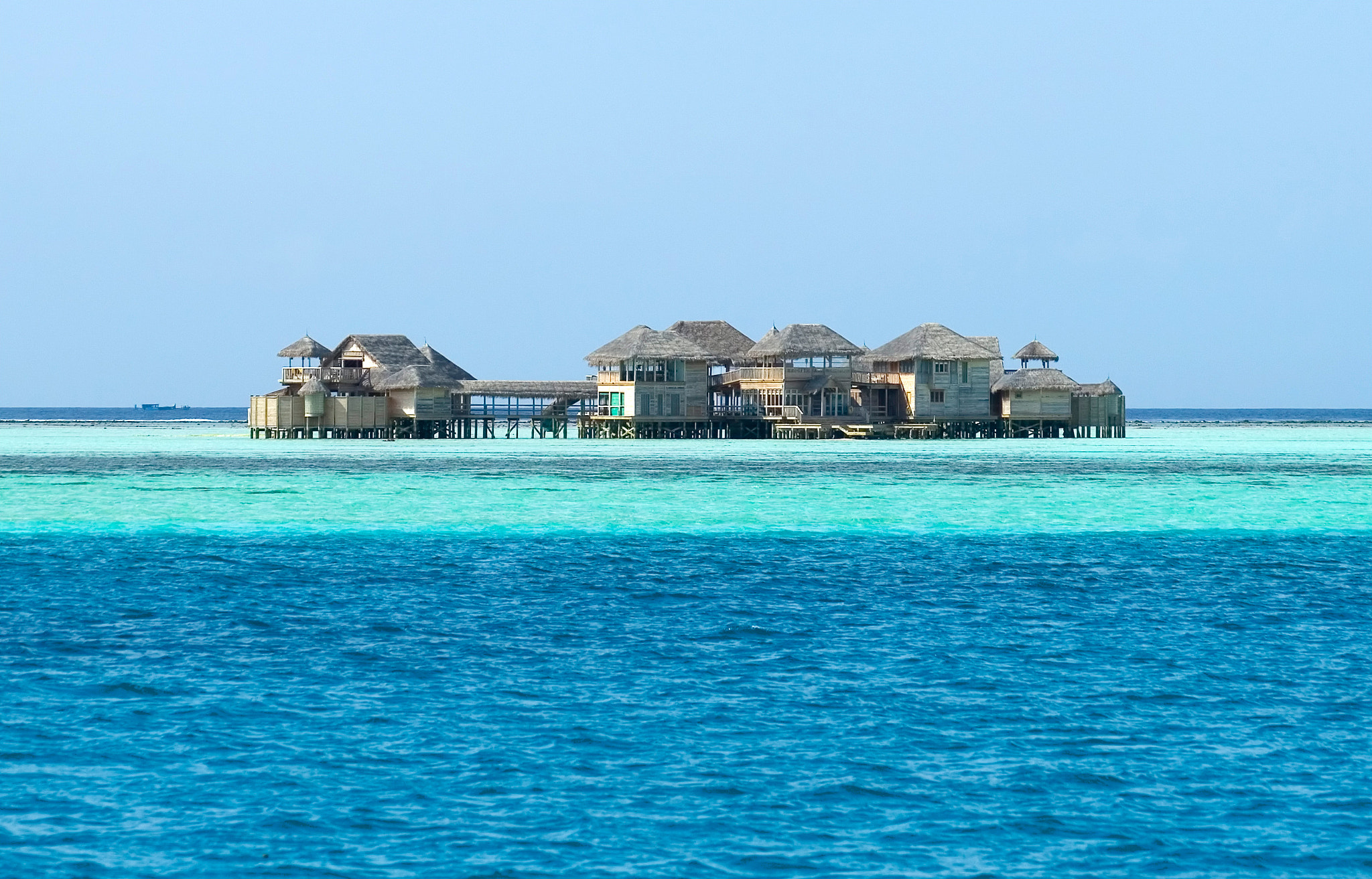 Canon EF 75-300mm F4.0-5.6 IS USM sample photo. House on water photography