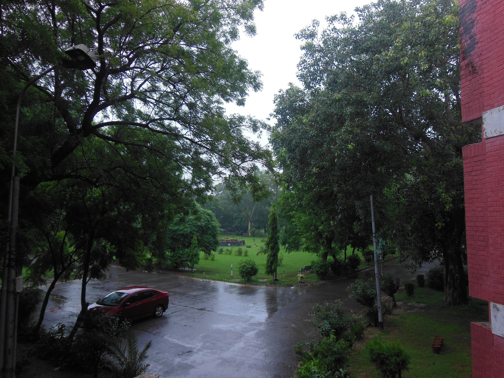Nikon COOLPIX S9200 sample photo. Rainy day photography