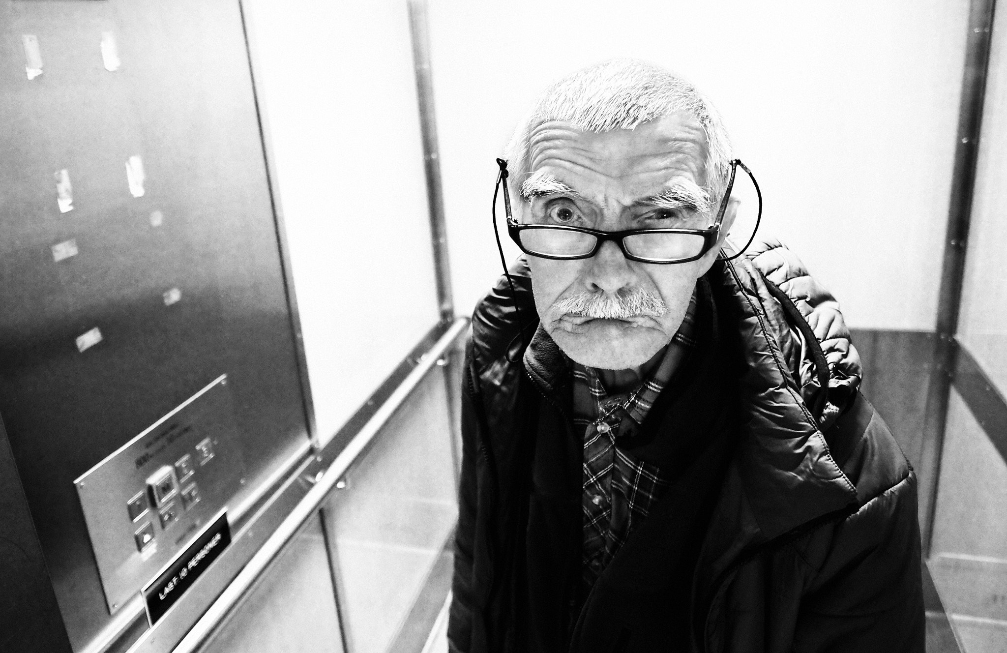 Olympus OM-D E-M5 II + OLYMPUS M.12mm F2.0 sample photo. Street photography