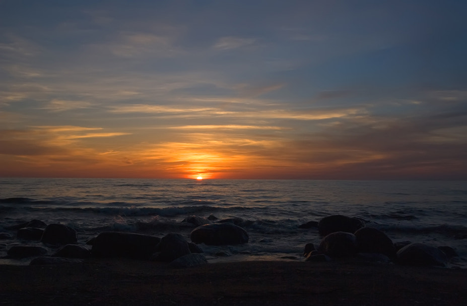 Canon EOS 30D + Canon EF-S 10-22mm F3.5-4.5 USM sample photo. Sea sunset photography