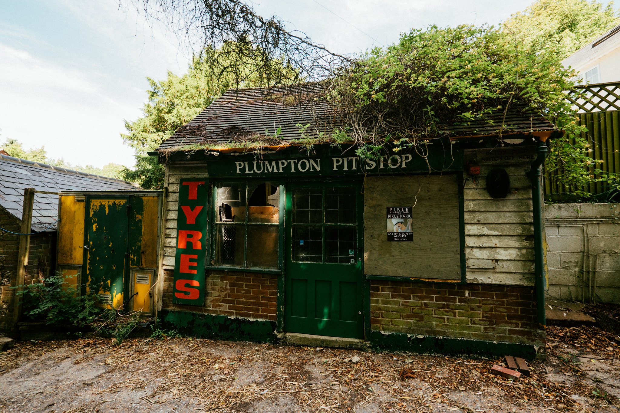 Panasonic Lumix G Vario 7-14mm F4 ASPH sample photo. Perfect pit stop photography