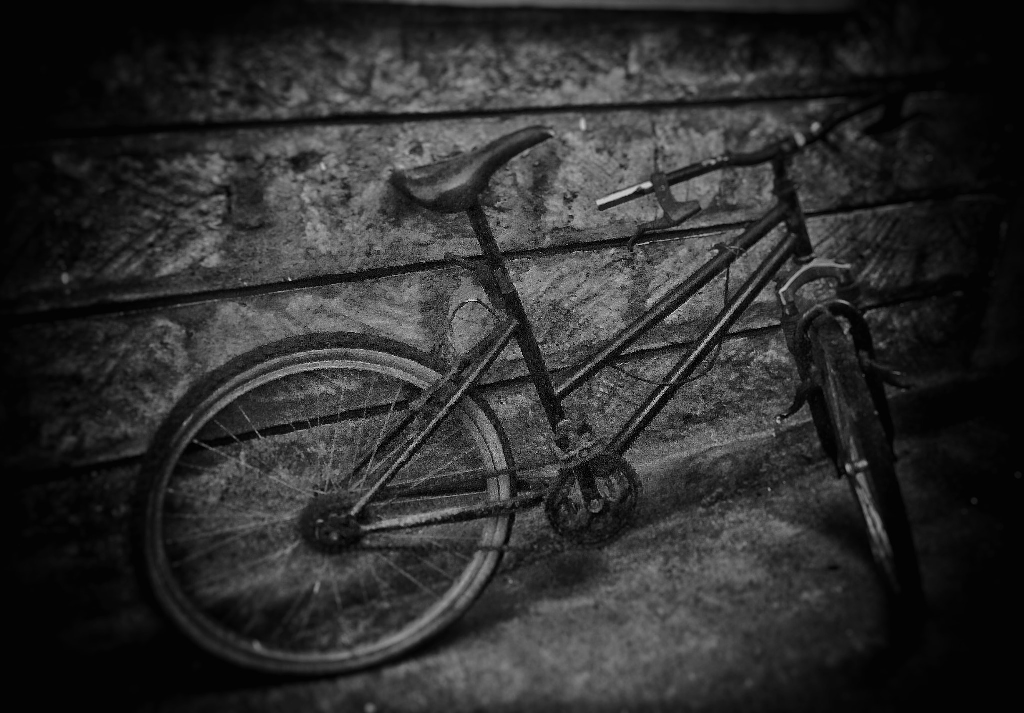HTC ONE M9PLUS sample photo. Bicycle against the wall photography