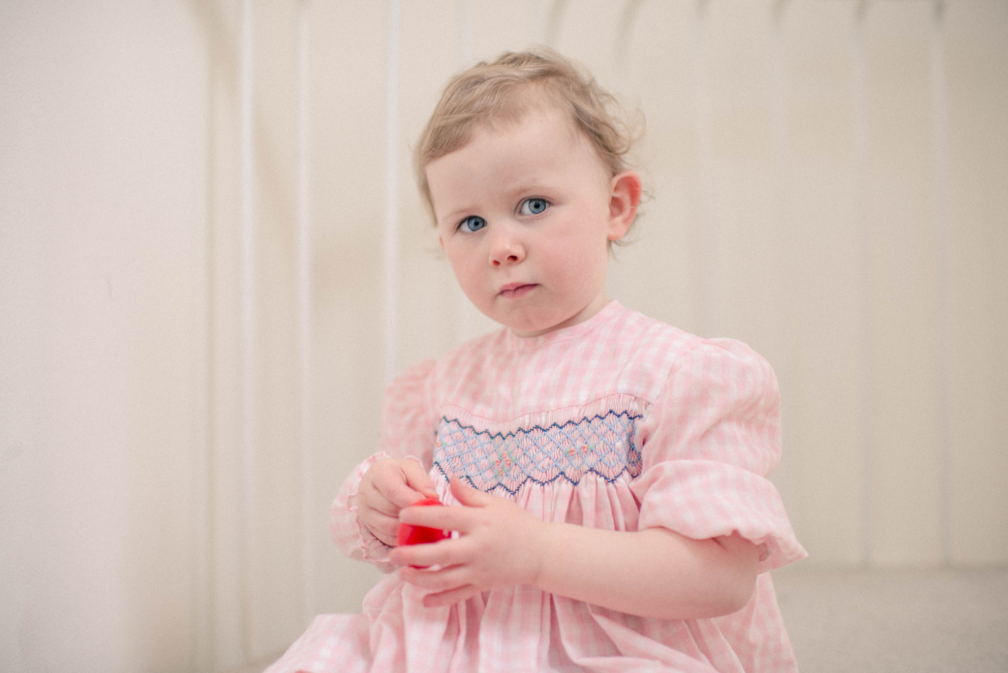 Nikon D800E + Nikon AF-S Nikkor 35mm F1.4G sample photo. Girl in pink photography