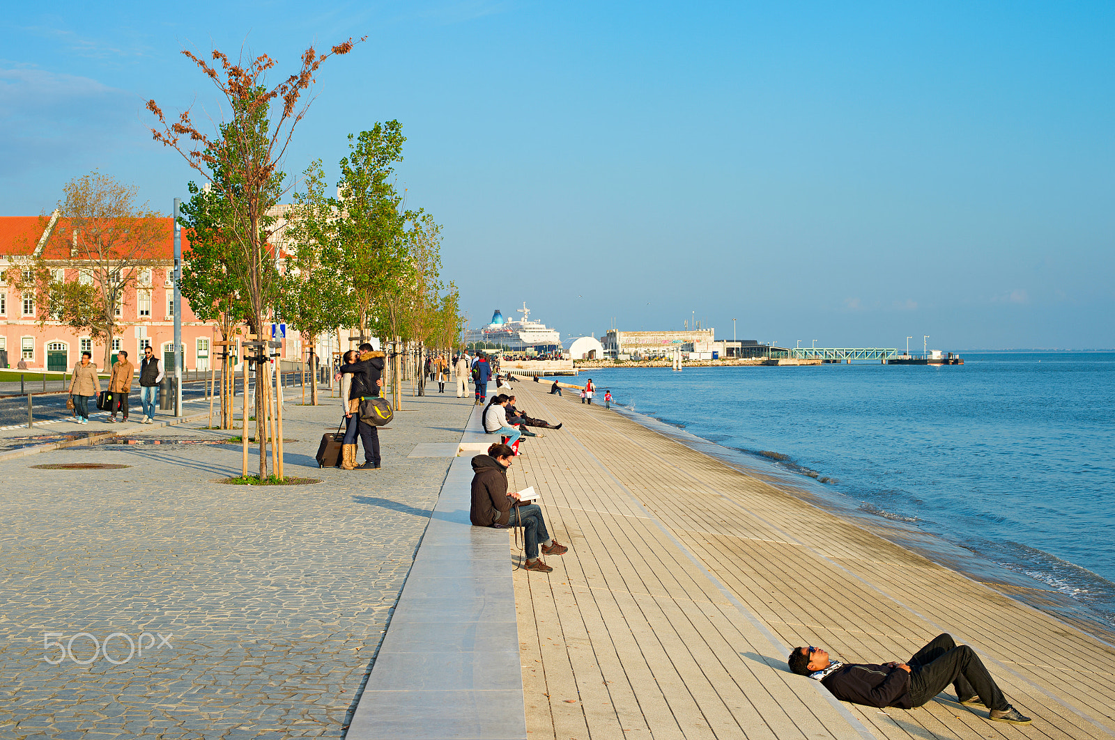 Nikon Df + Nikon AF Nikkor 50mm F1.4D sample photo. Lisbon quayside, portugal photography