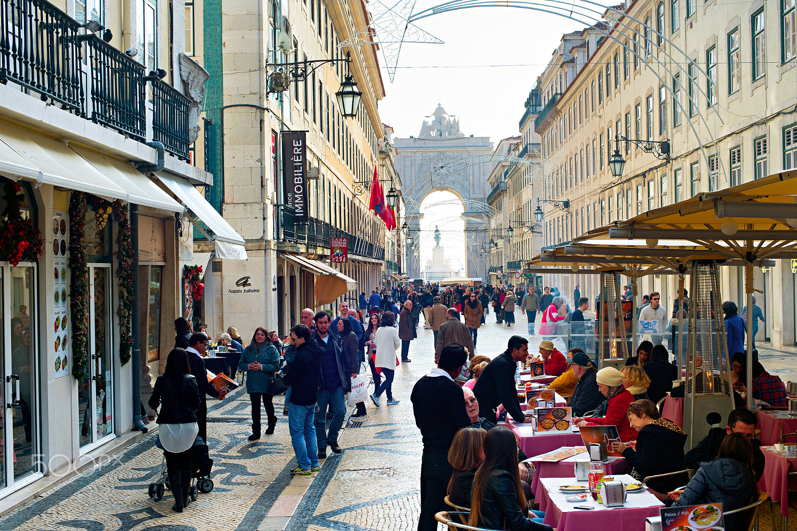 Nikon Df + Nikon AF Nikkor 50mm F1.4D sample photo. Rua augusta square, lisbon photography