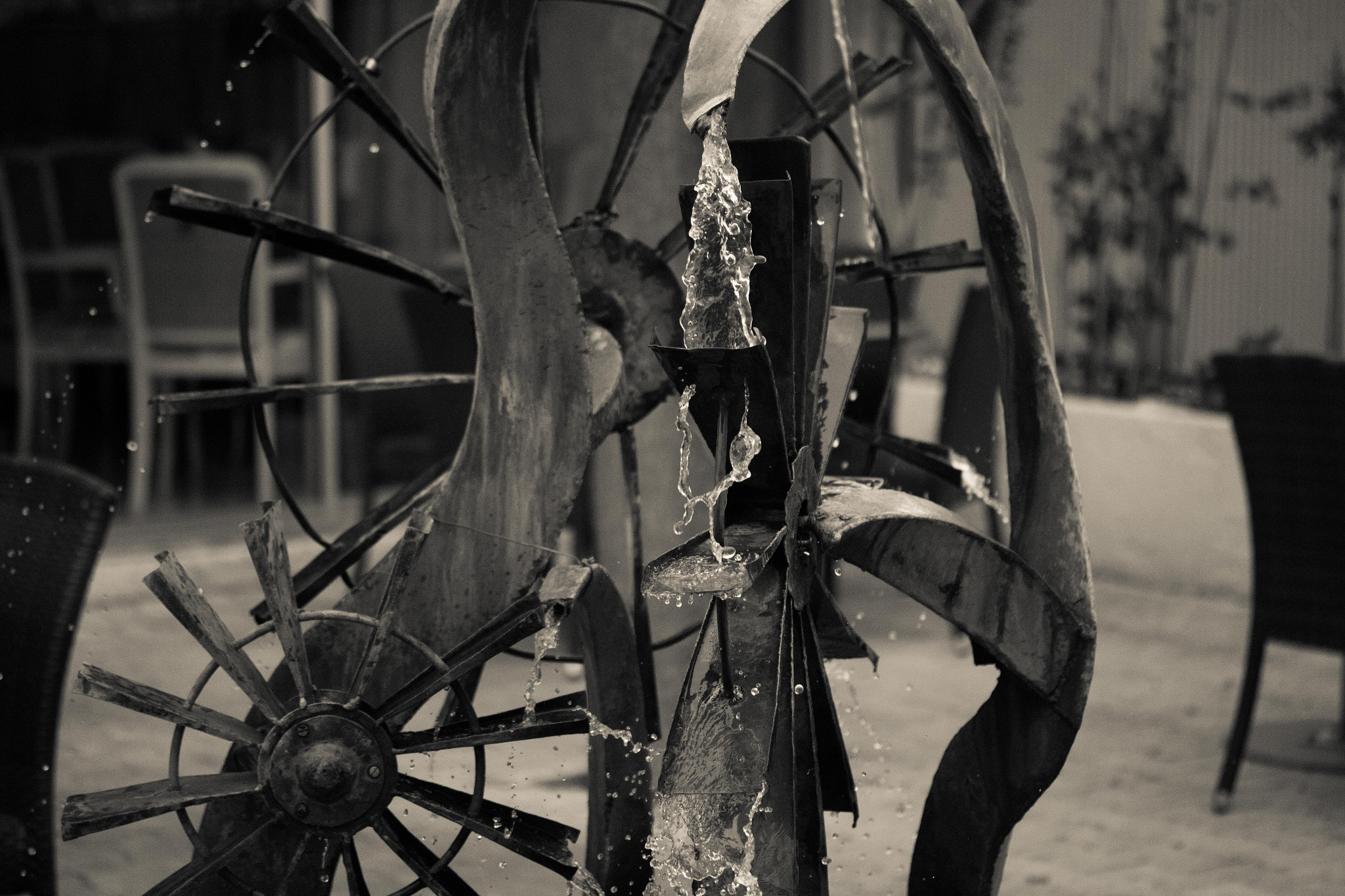 Canon EF-S 60mm F2.8 Macro USM sample photo. A fountain photography