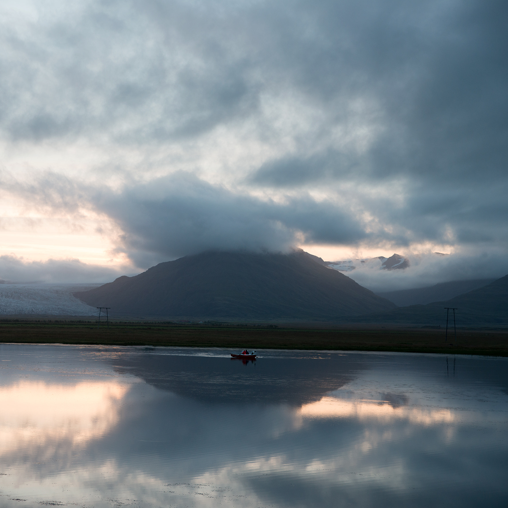 Sigma 24-70mm F2.8 EX DG HSM sample photo. Boat on the lac photography