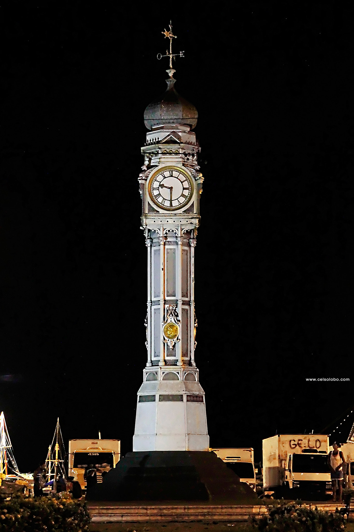 Sigma 24-70mm F2.8 EX DG Macro sample photo. Praça do relógio photography