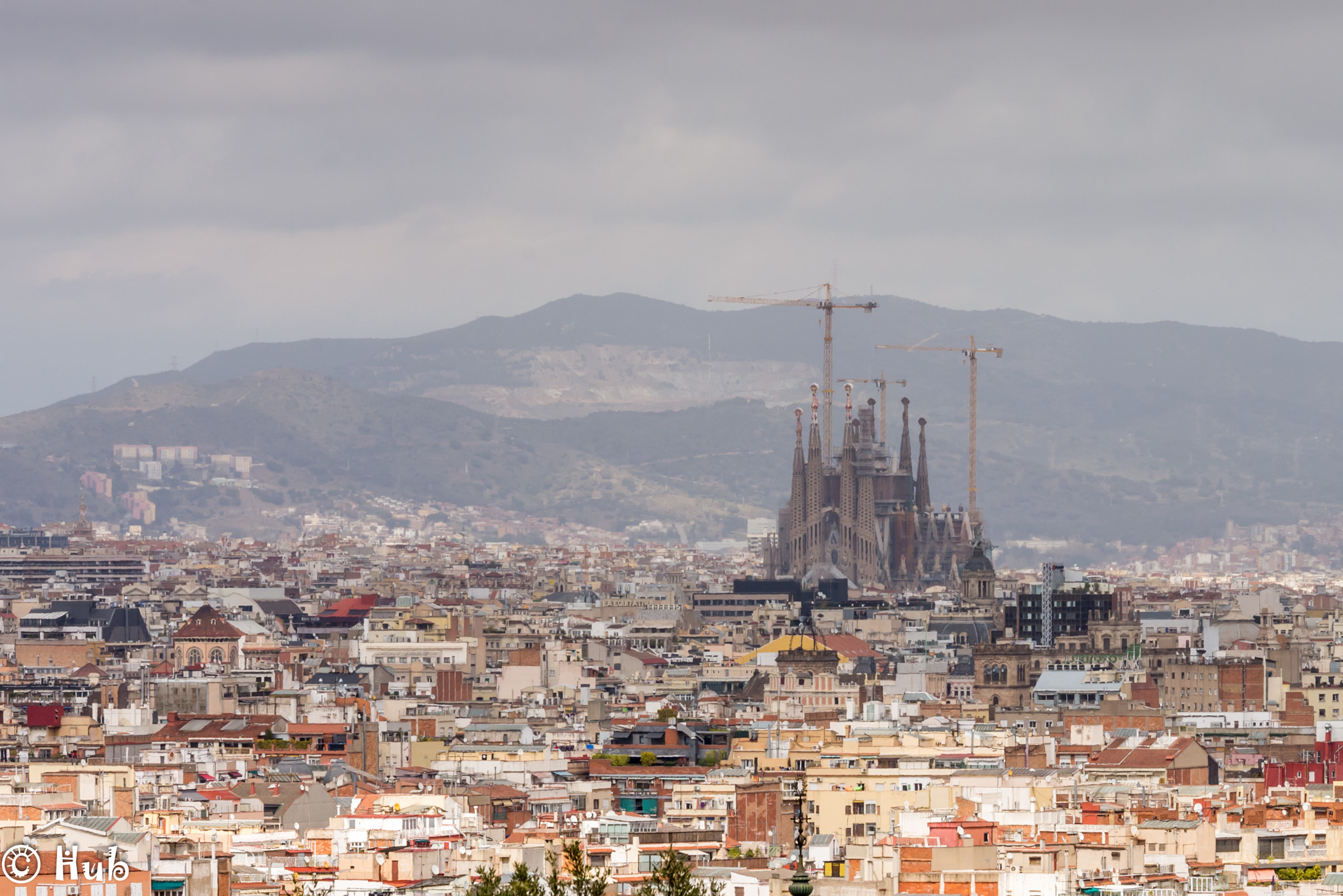 Panasonic Lumix G X Vario 35-100mm F2.8 OIS sample photo. Sagrada familia photography