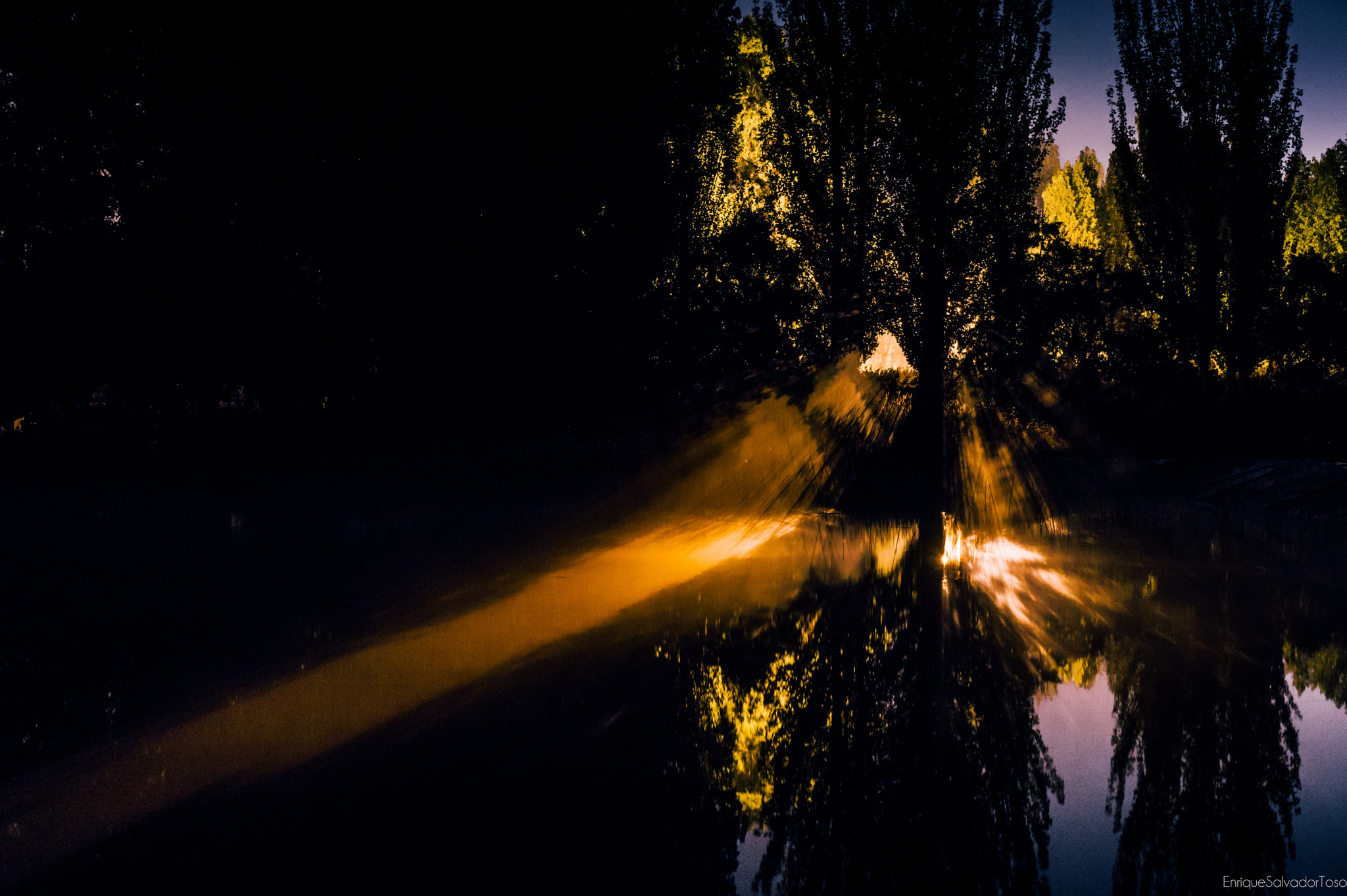 Pentax K-3 sample photo. Asimetric reflection photography
