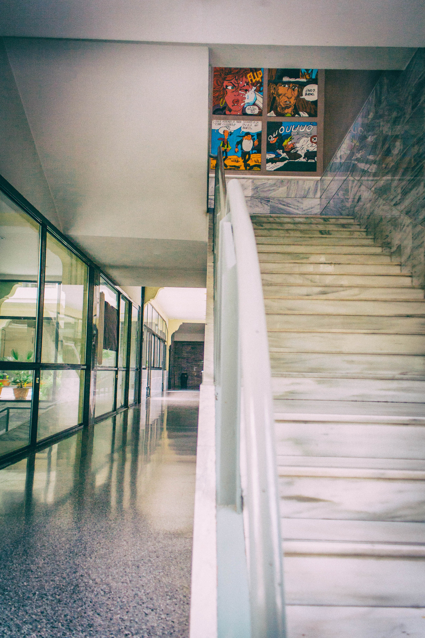 Canon EOS 5D + Tamron AF 28-200mm F3.8-5.6 XR Di Aspherical (IF) Macro sample photo. Comic stairs photography