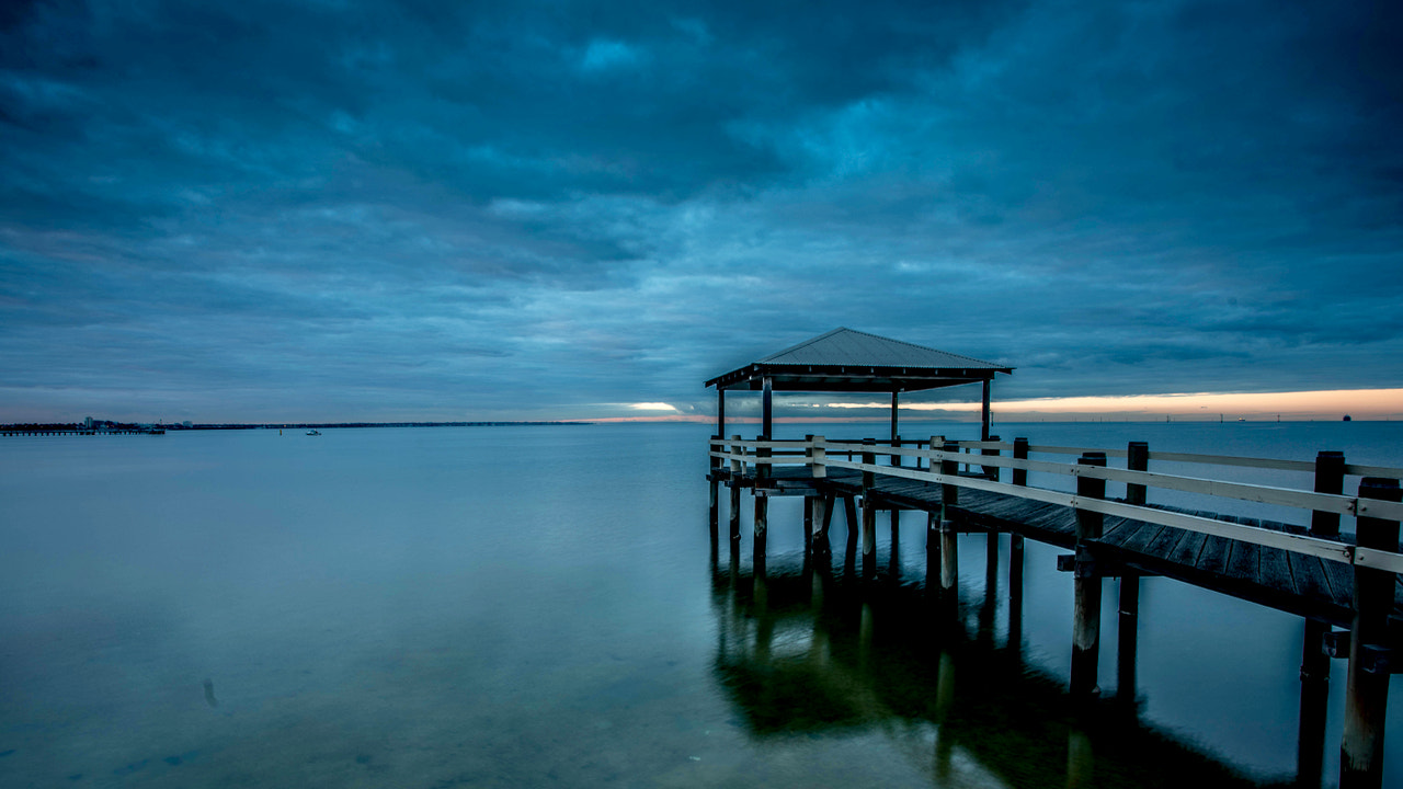 Sony a7R II + Canon EF 17-40mm F4L USM sample photo. Morning arriving photography