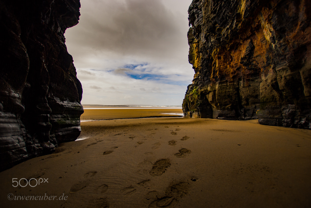 Pentax K10D + Sigma 10-20mm F3.5 EX DC HSM sample photo. Foot steps. photography