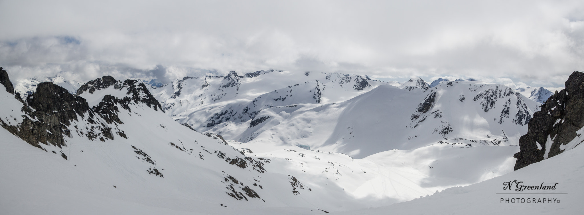 Canon EOS 100D (EOS Rebel SL1 / EOS Kiss X7) sample photo. Randonee skiing photography