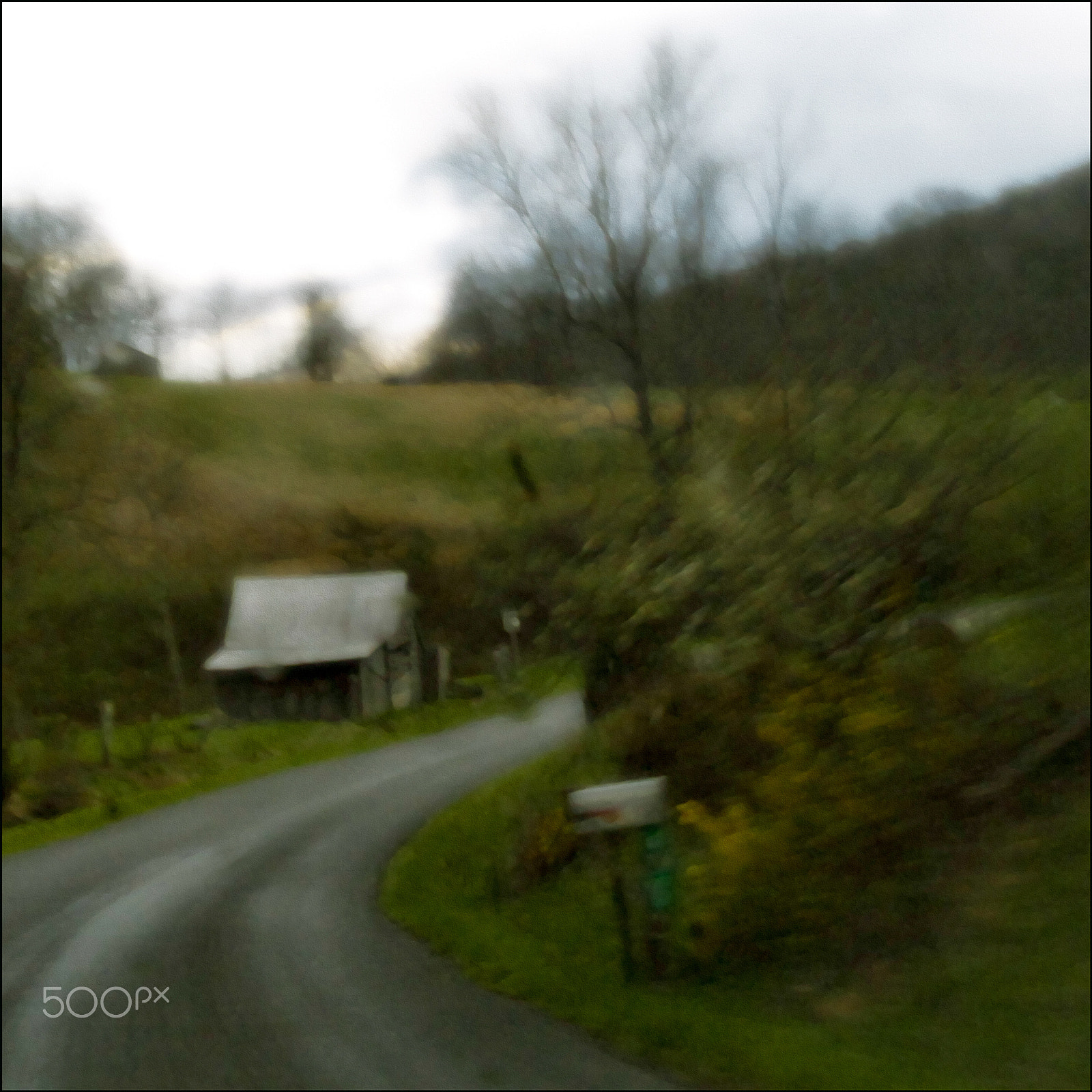 Nikon AF-S Nikkor 17-35mm F2.8D ED-IF sample photo. Roadside cabin photography