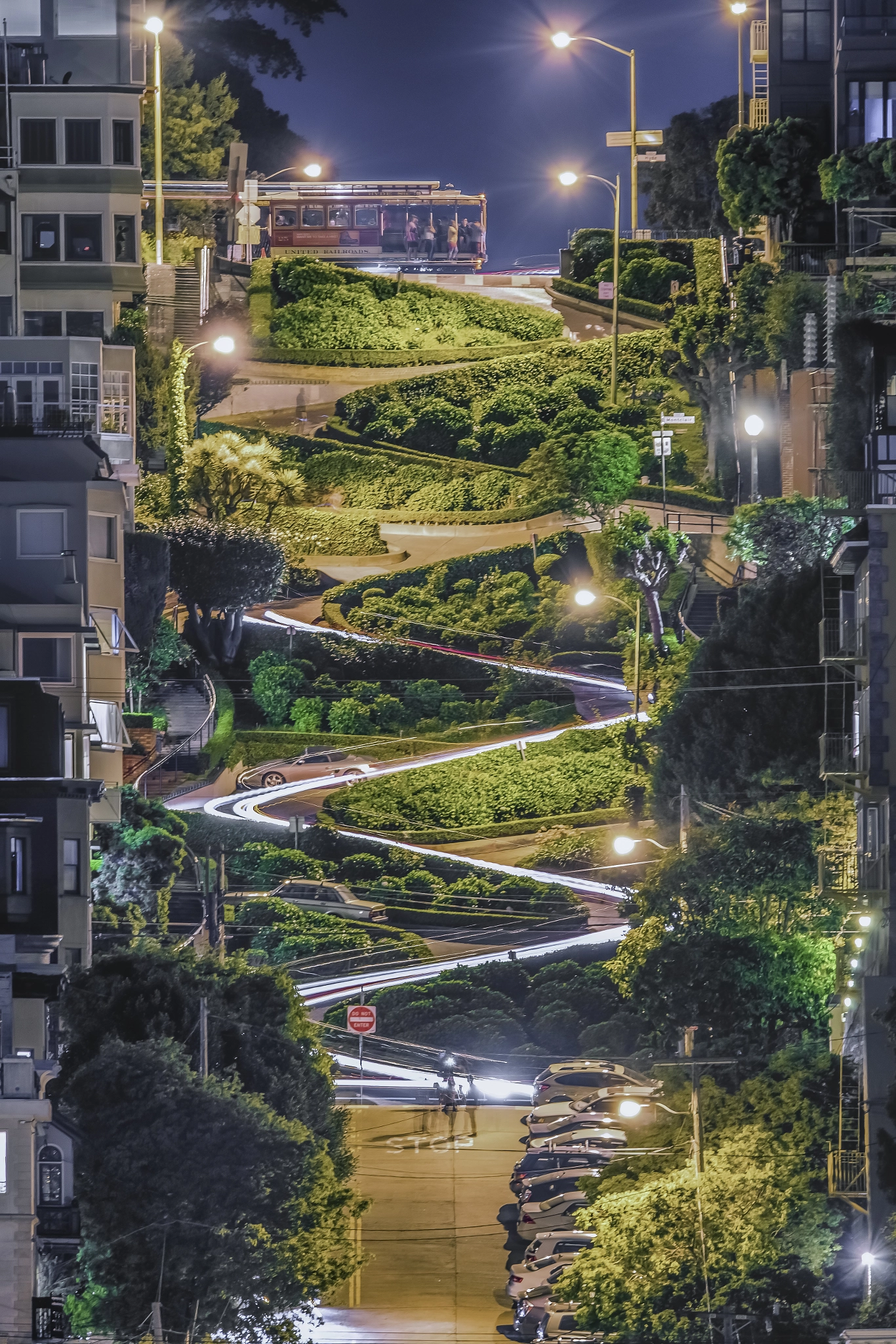 Tamron SP 150-600mm F5-6.3 Di VC USD sample photo. Lombard street sf "crooked street" photography