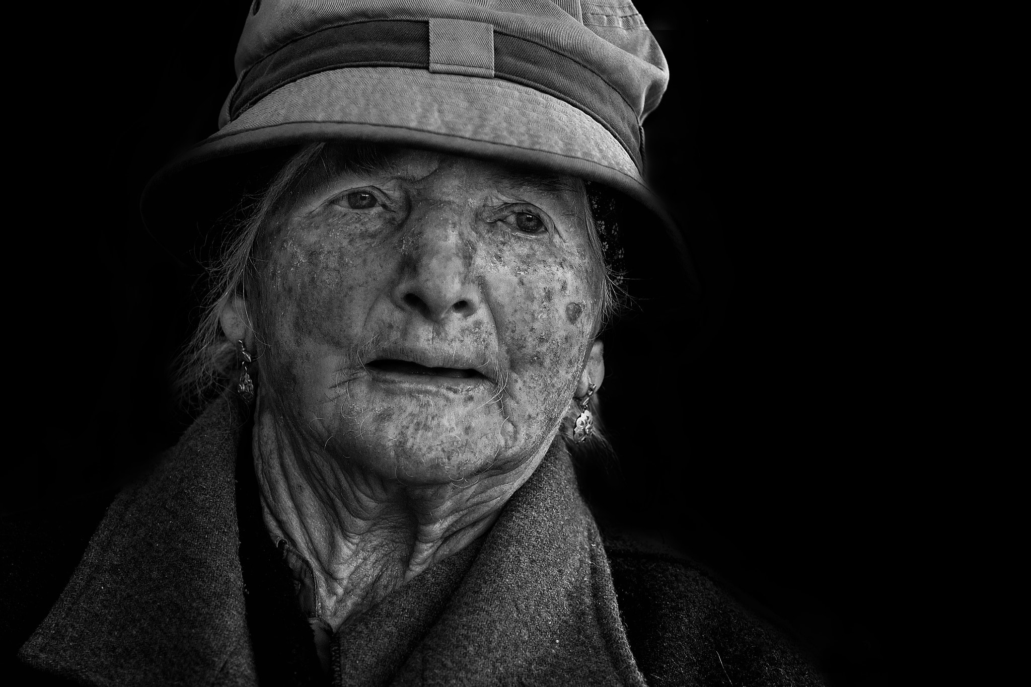 Nikon D800 + Nikon AF Nikkor 105mm F2D DC sample photo. En el mercado photography