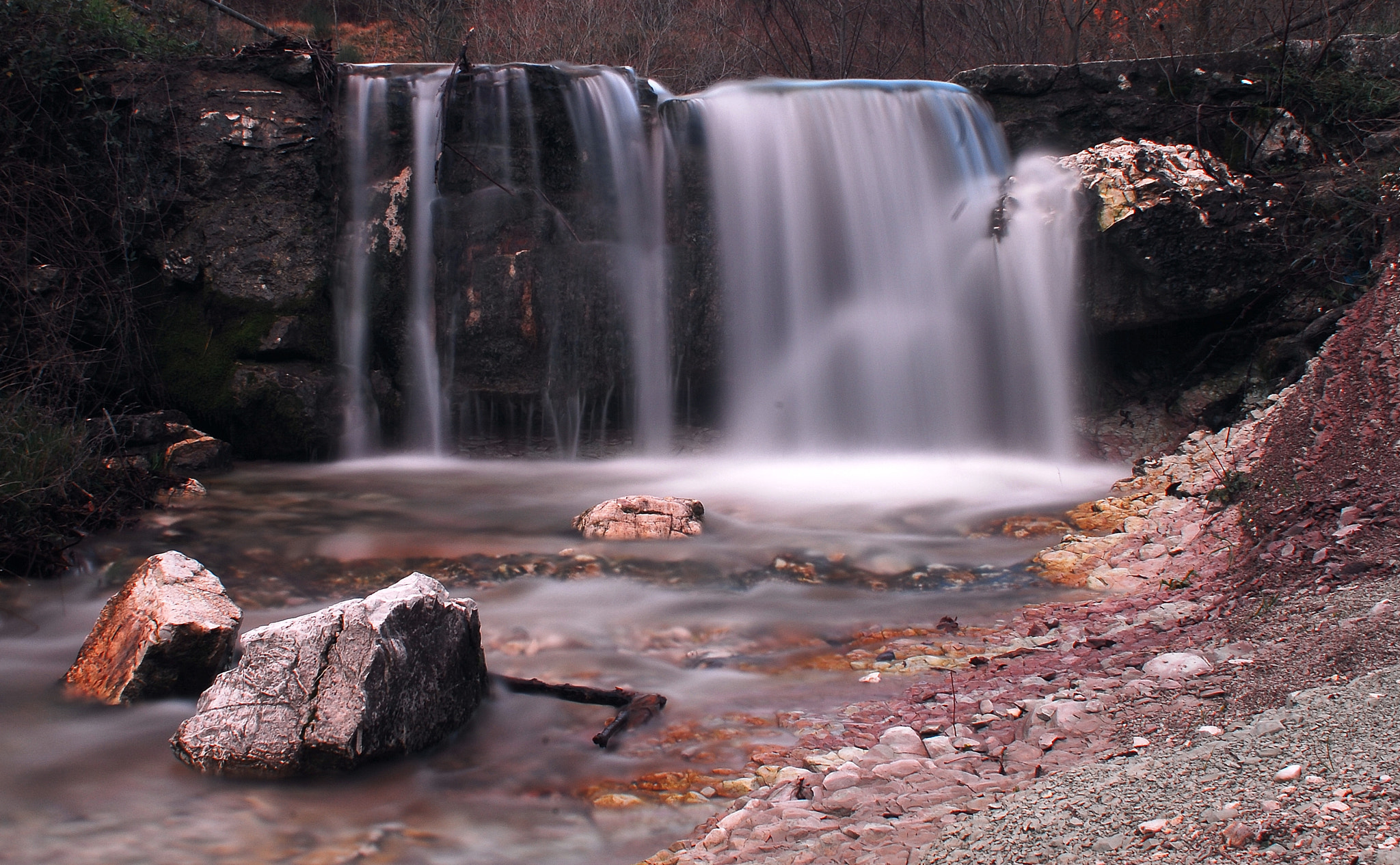 Nikon D200 + AF Zoom-Nikkor 28-85mm f/3.5-4.5 sample photo. Panta rei... photography