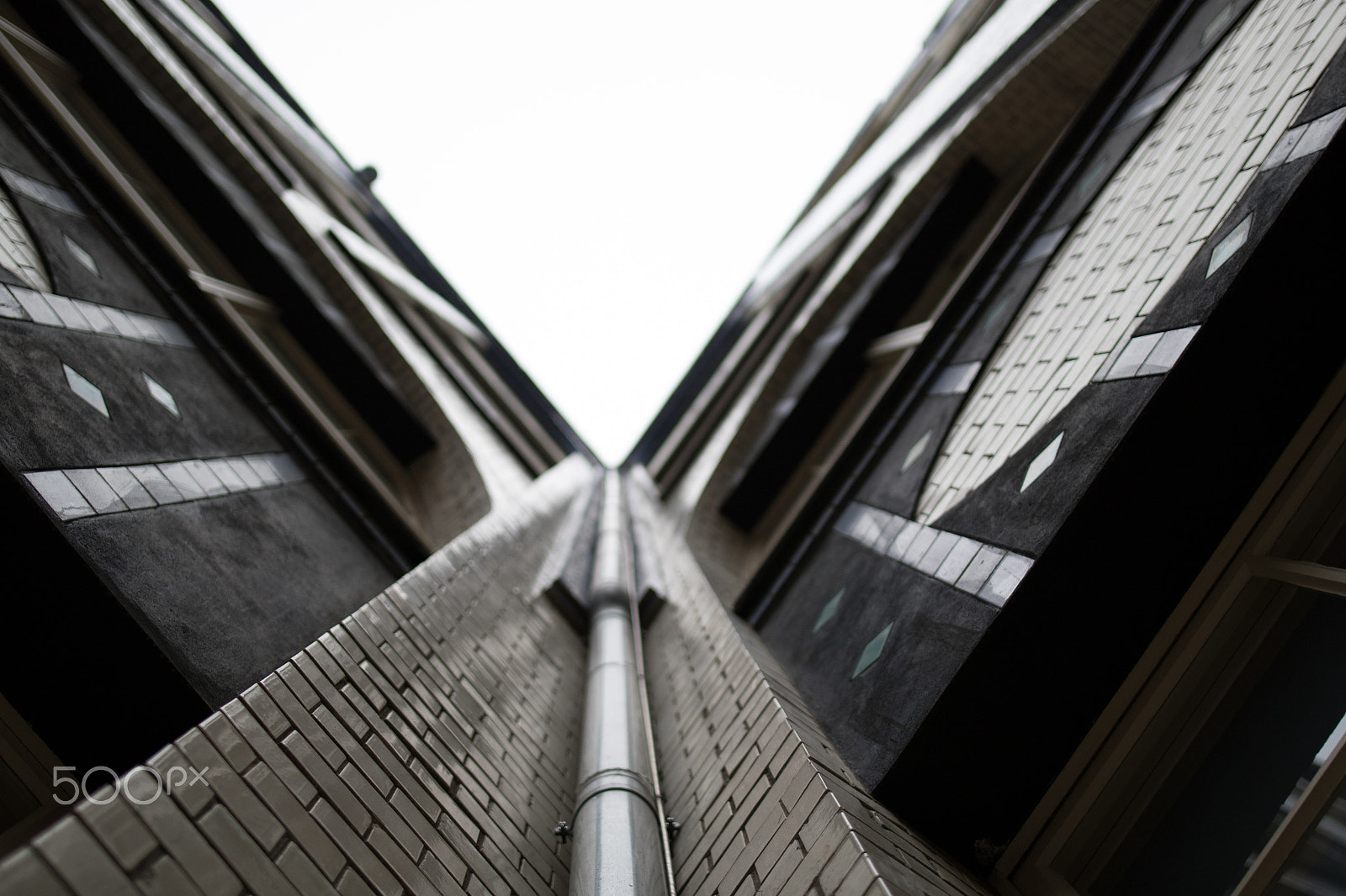 Sigma 24mm F1.4 DG HSM Art sample photo. High in the sky photography