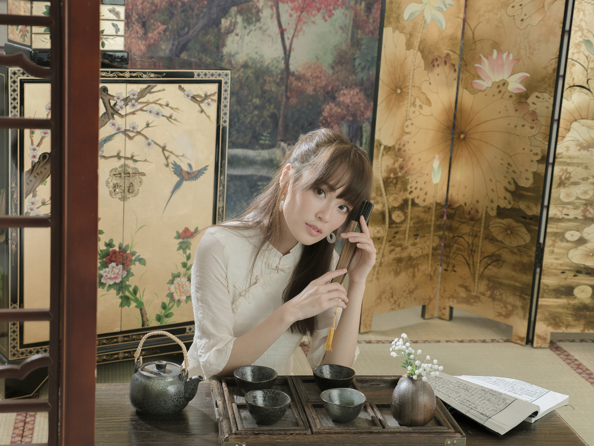 Panasonic Lumix G X Vario 12-35mm F2.8 ASPH Power OIS sample photo. Classic beauty photography