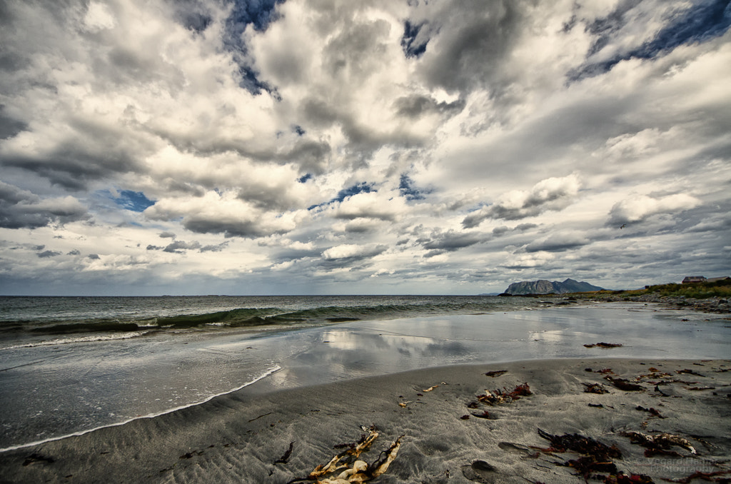 Sigma 8-16mm F4.5-5.6 DC HSM sample photo. Ocean and clouds photography