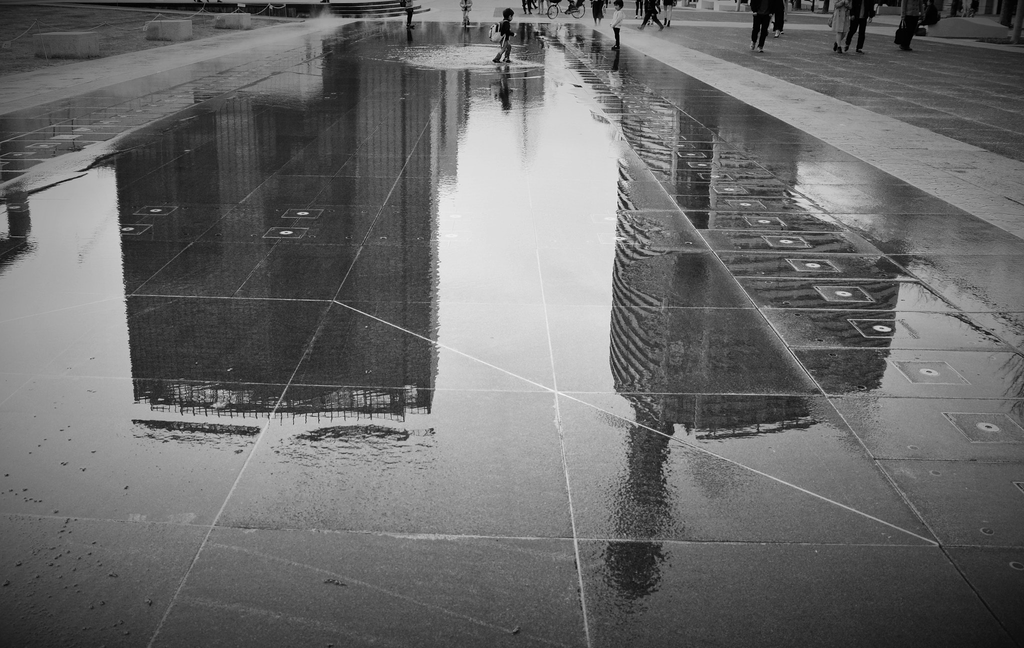 Sigma 17-70mm F2.8-4 DC Macro OS HSM | C sample photo. Reflection photography