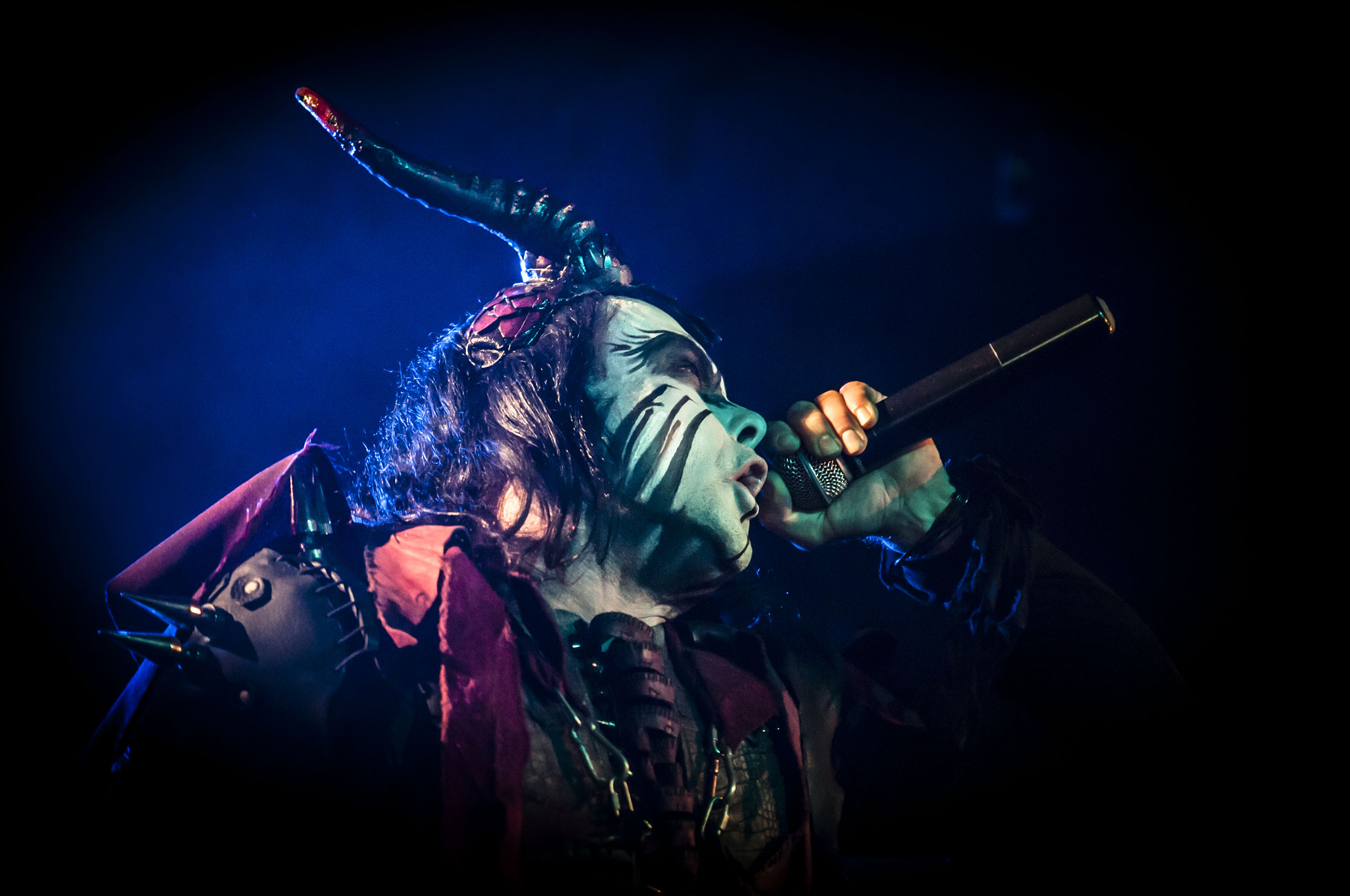 Nikon D300S + Tamron SP 24-70mm F2.8 Di VC USD sample photo. Credle of filth live in rome photography