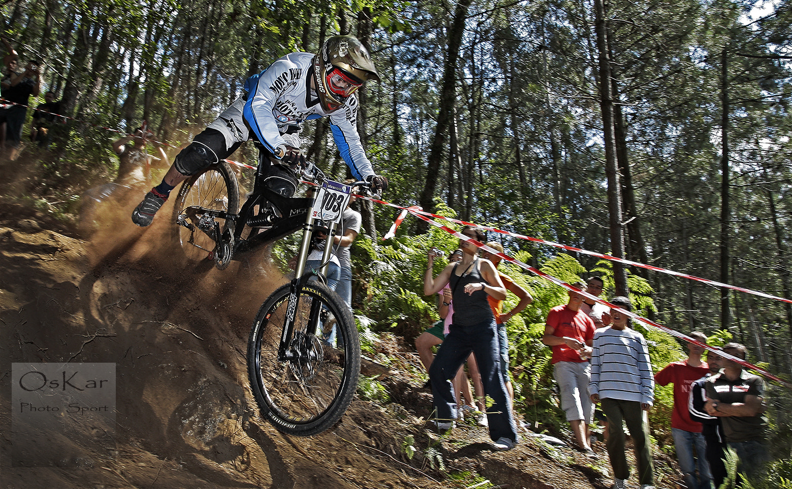 Canon EOS-1D Mark III sample photo. Downhill photography