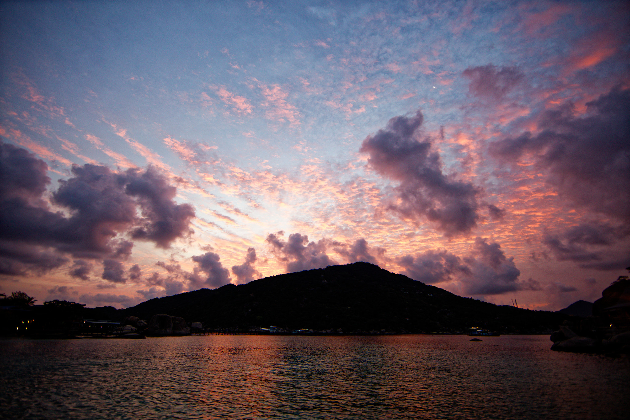 Canon EF 14mm F2.8L II USM sample photo. Sun raise @ koh nangyang photography