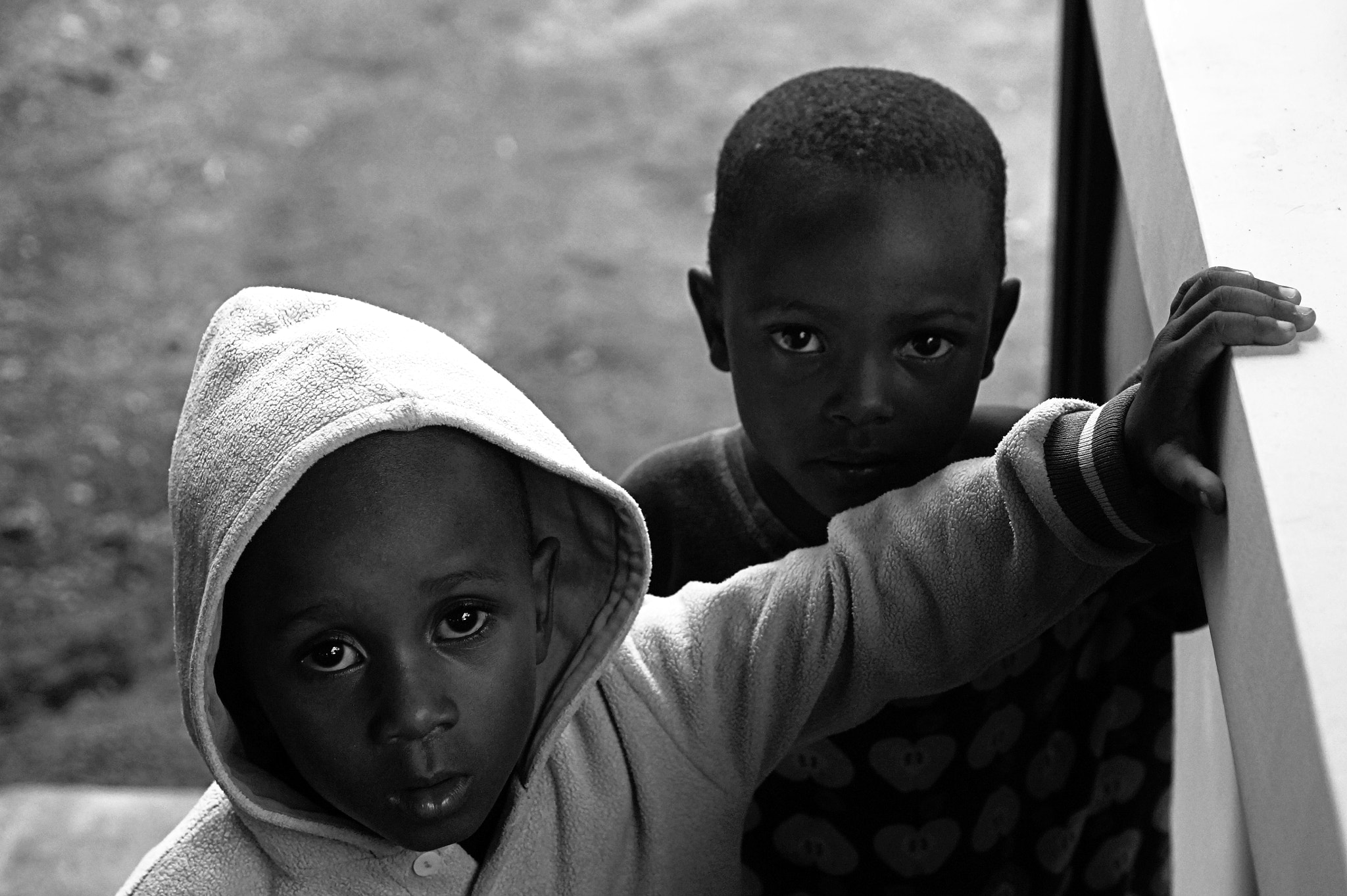 Sony Alpha a3000 + Sony E 35mm F1.8 OSS sample photo. Little kids in tanzania photography