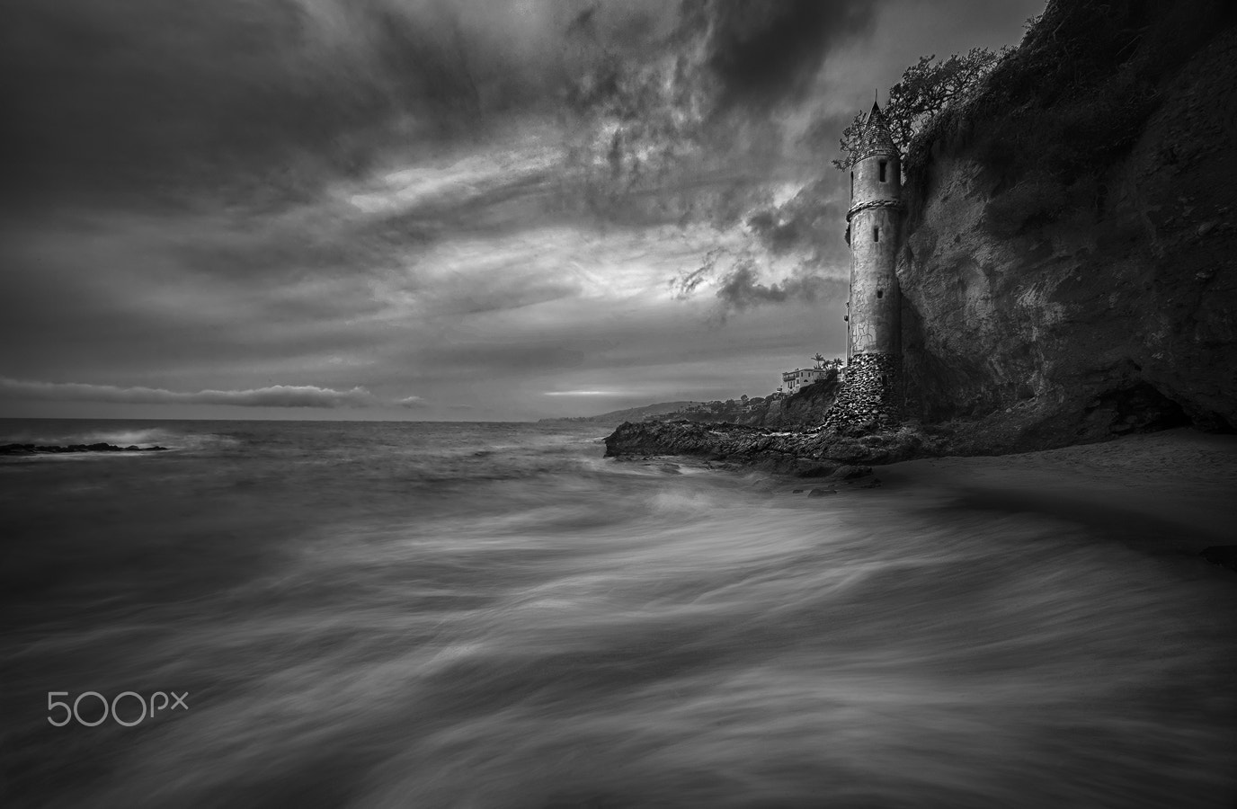 Nikon D4 + Nikon AF Nikkor 14mm F2.8D ED sample photo. Victoria beach _ b&w version photography