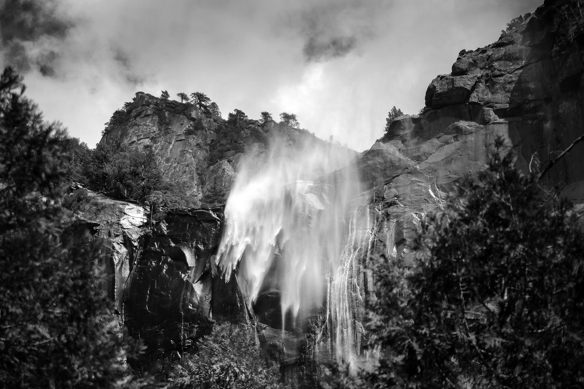 Sigma 70-300mm F4-5.6 APO DG Macro sample photo. Bridalveil fall photography