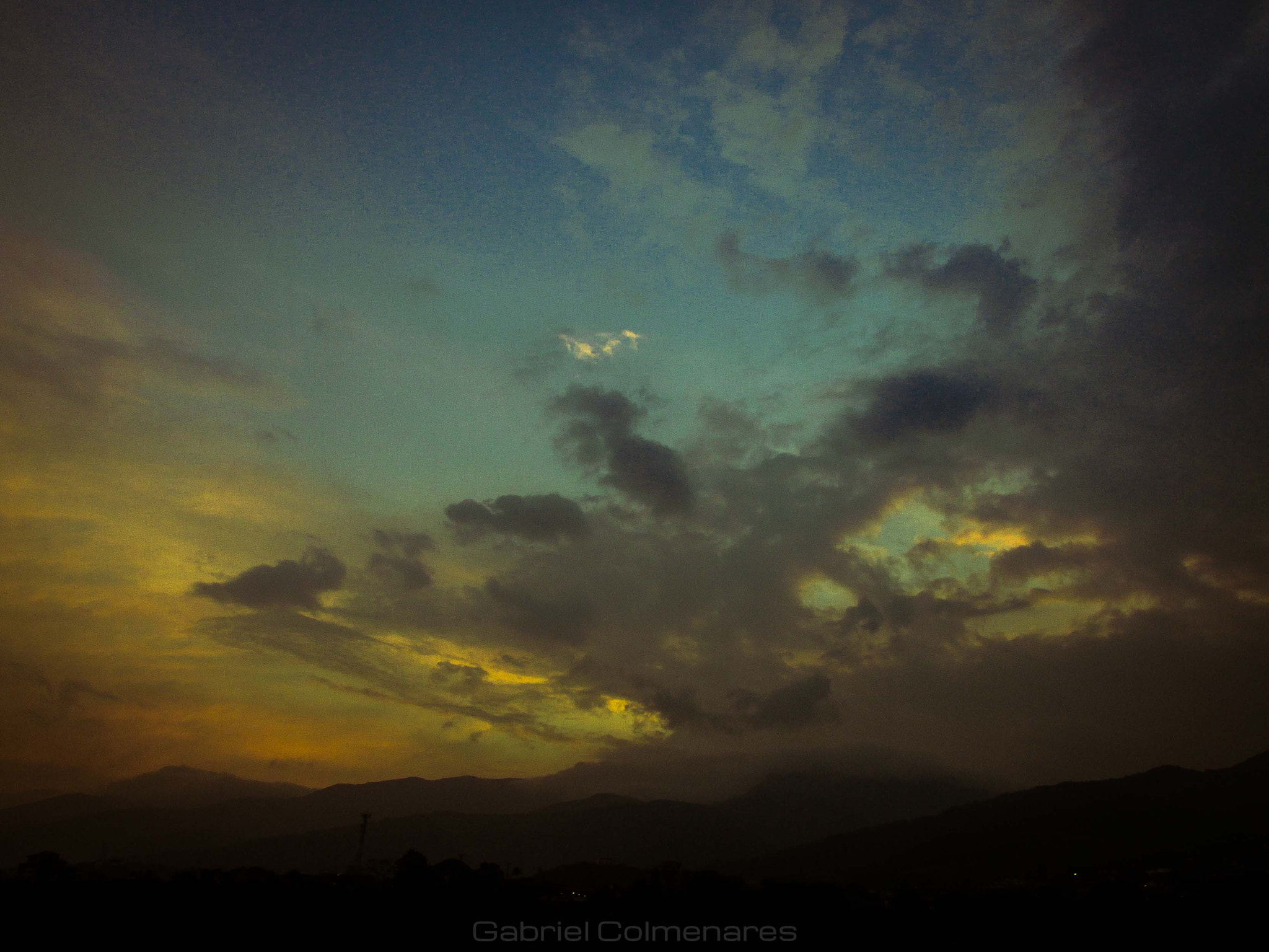 Fujifilm FinePix S9100 sample photo. Amanecer tachirence photography