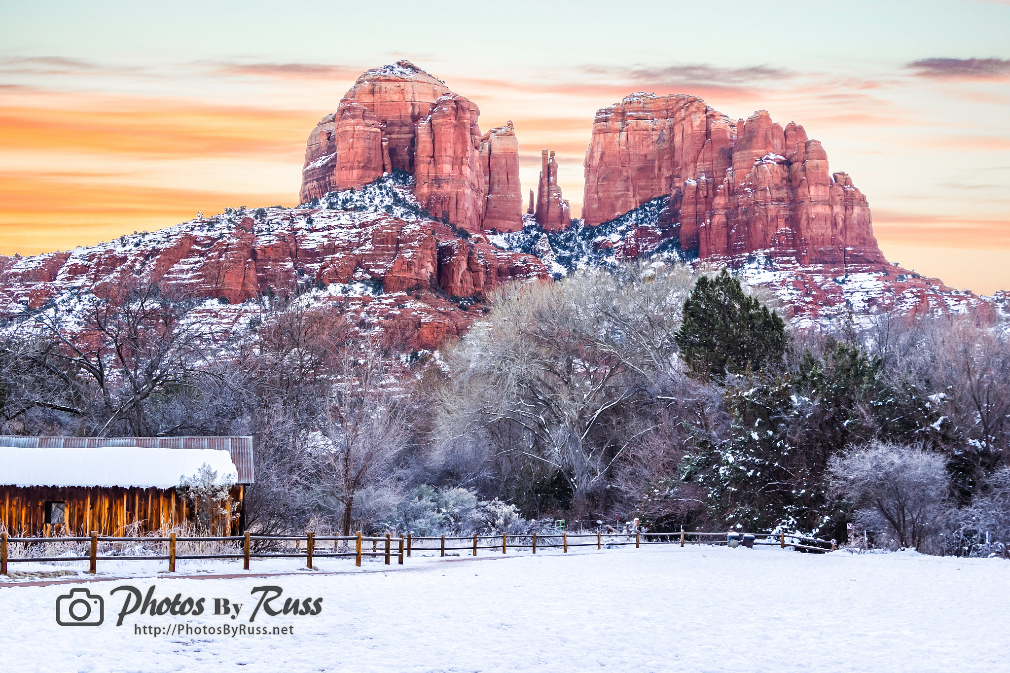 Canon EF-S 18-135mm F3.5-5.6 IS STM sample photo. Sunrise over cathedral rock photography