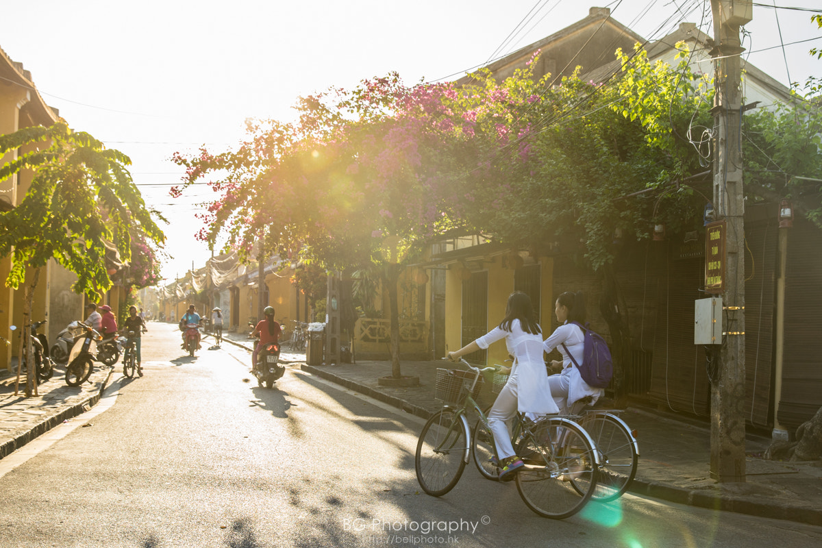 Sony a7 + Canon EF 85mm F1.2L II USM sample photo. Students in aodai. photography