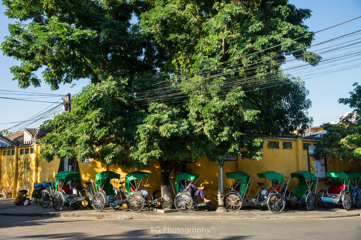 Sony a7 + Canon EF 85mm F1.2L II USM sample photo. Rickshaw hoian. photography