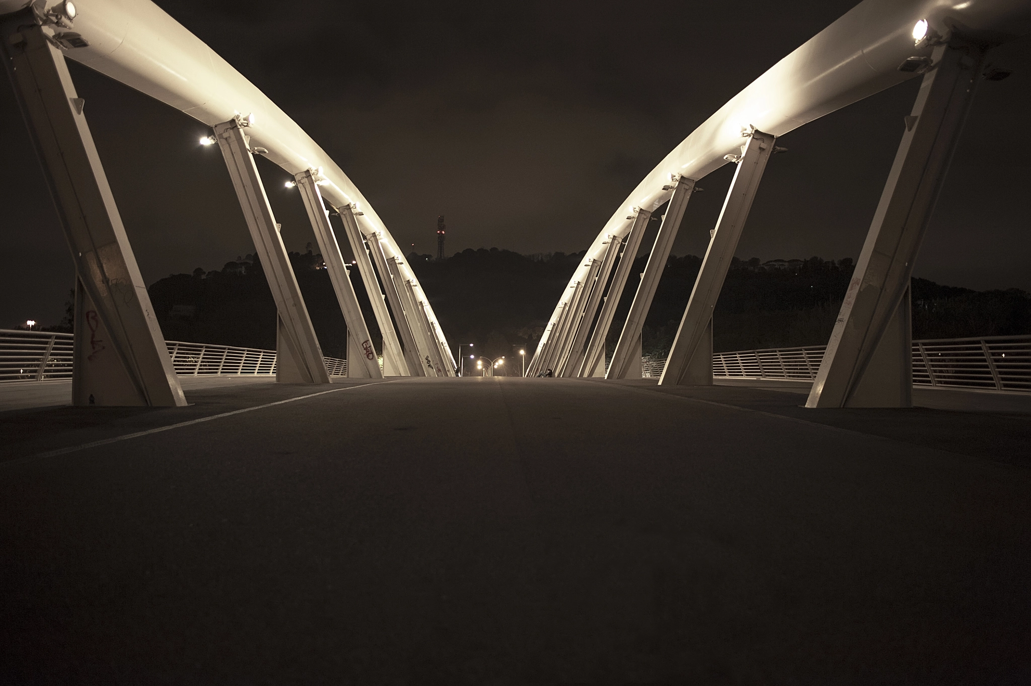 Nikon D700 + Nikon AF-S Nikkor 24mm F1.8G ED sample photo. Ponte della musica photography