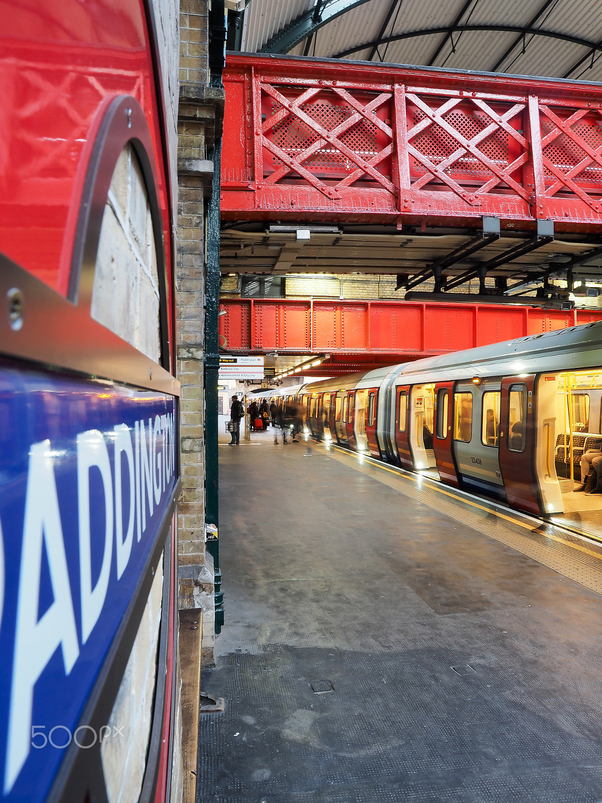 Olympus Zuiko Digital ED 12-60mm F2.8-4.0 SWD sample photo. Paddington station photography