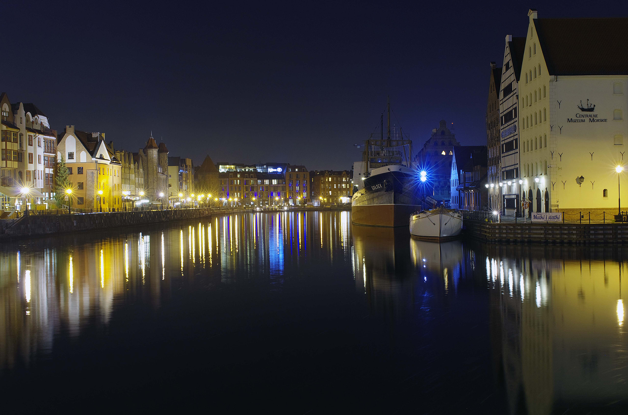 Sigma 30mm F1.4 EX DC HSM sample photo. Gdańsk, poland photography