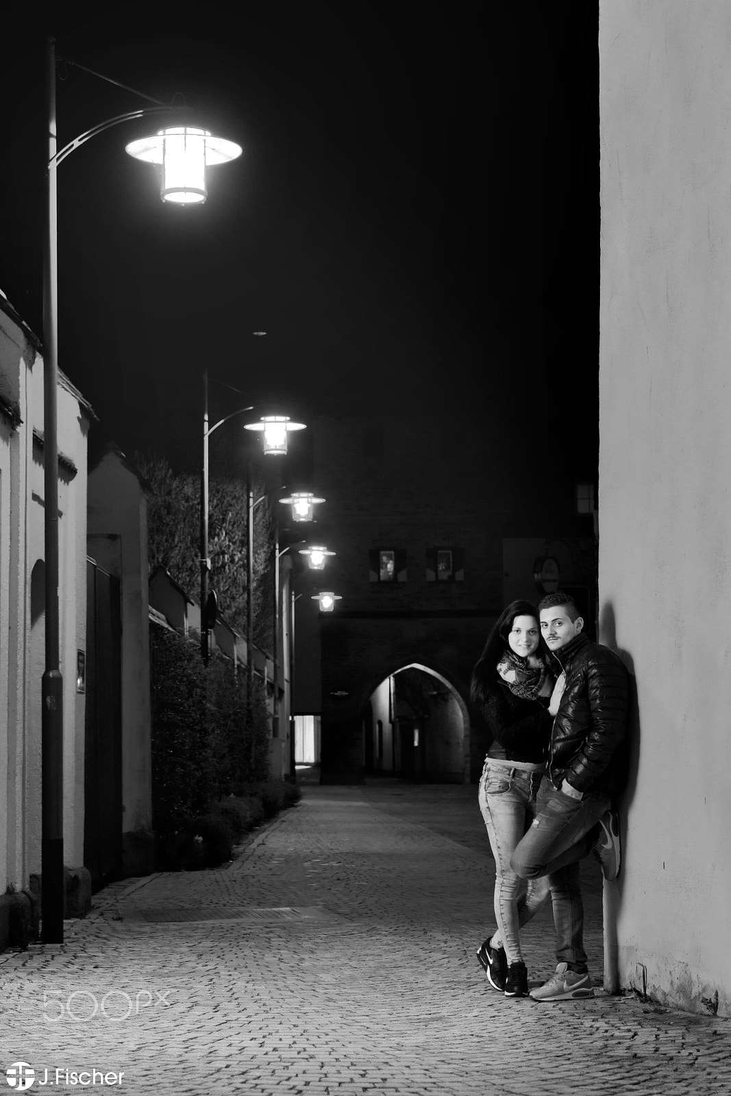 AF Zoom-Nikkor 35-80mm f/4-5.6D N sample photo. Couple photography