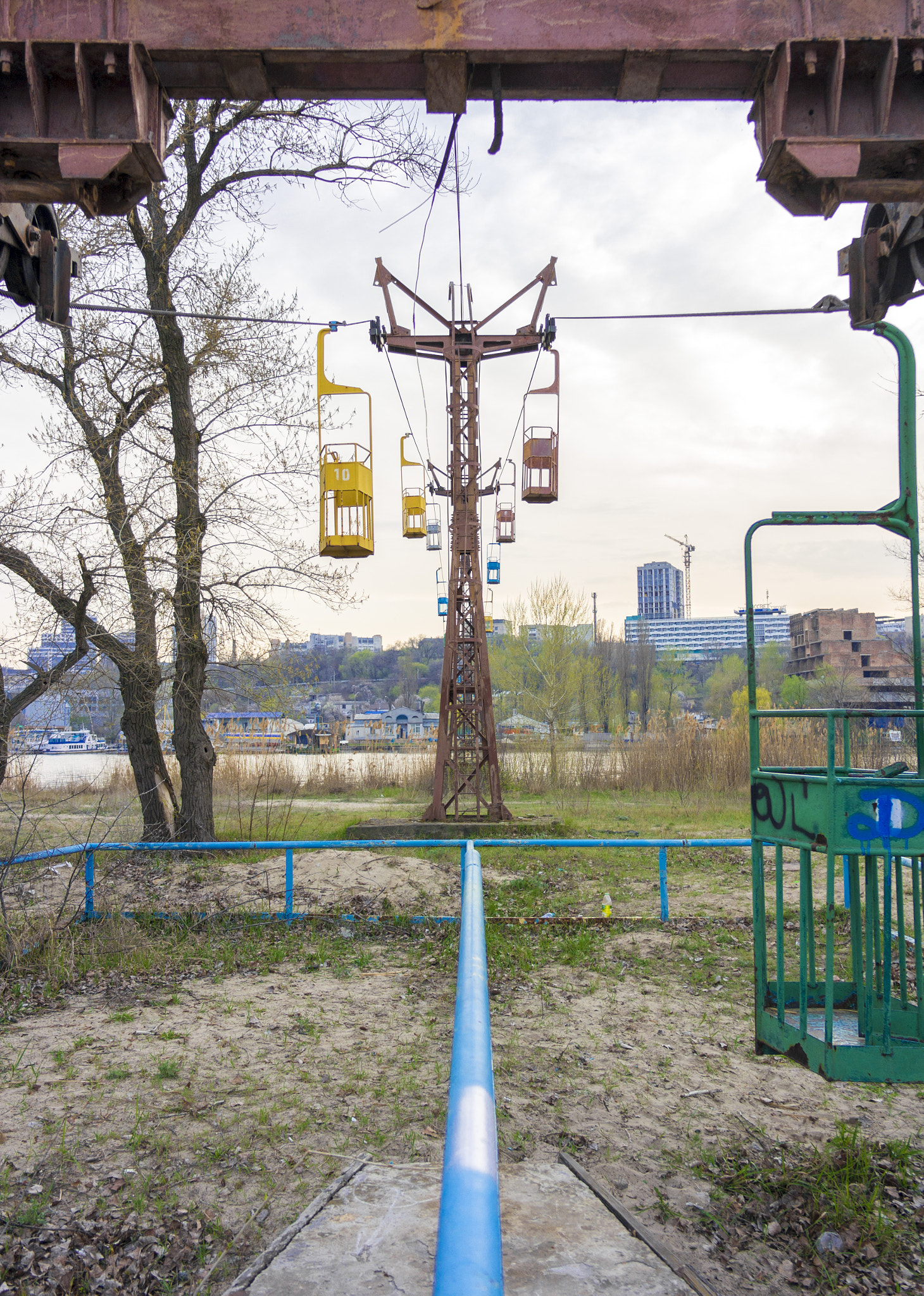 Samsung NX 20-50mm F3.5-5.6 ED sample photo. Forgotten cableway photography