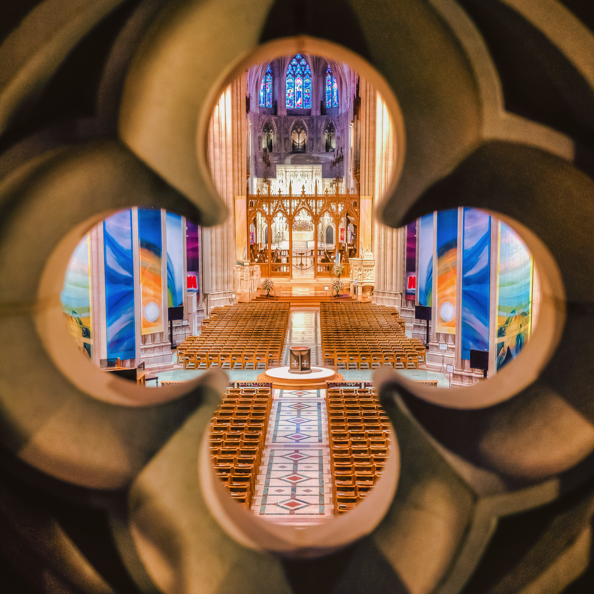 Panasonic Lumix DMC-GX7 + Panasonic Lumix G 20mm F1.7 ASPH sample photo. National cathedral photography