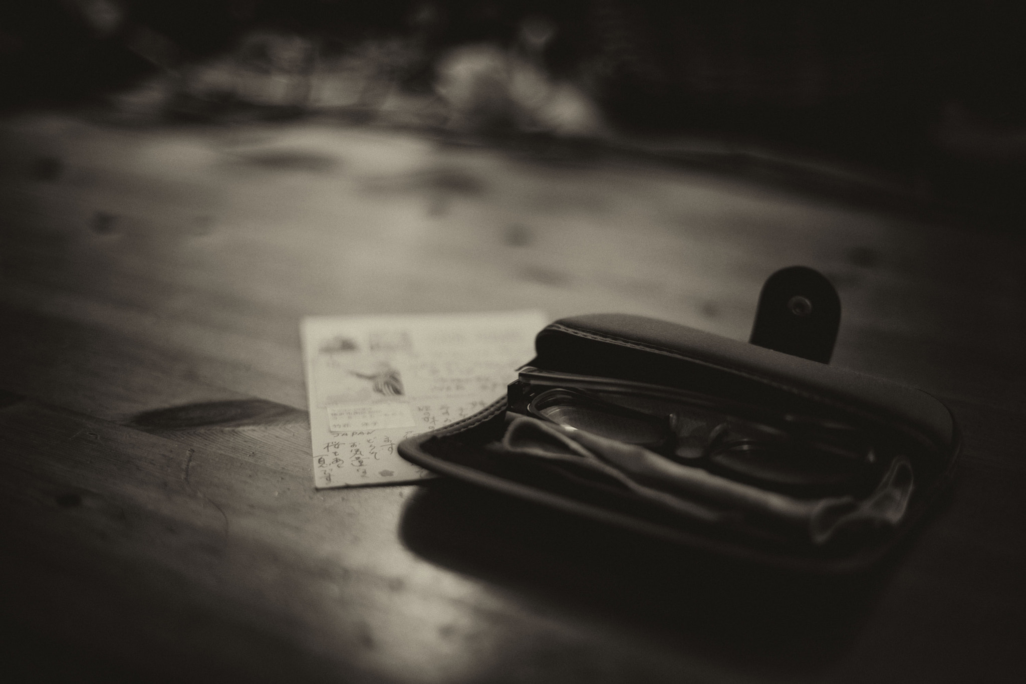 Sony a7 + Sony 50mm F1.4 sample photo. A letter photography