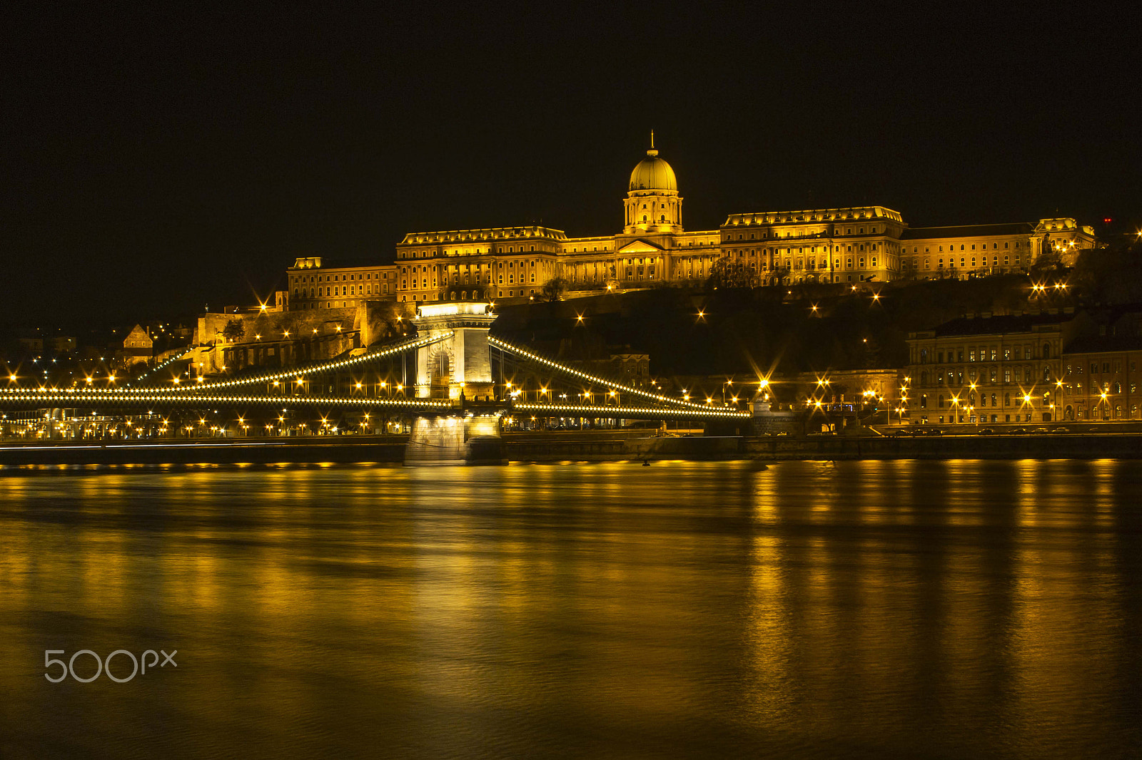 Canon EF-S 18-55mm F3.5-5.6 sample photo. I'm in love with budapest photography