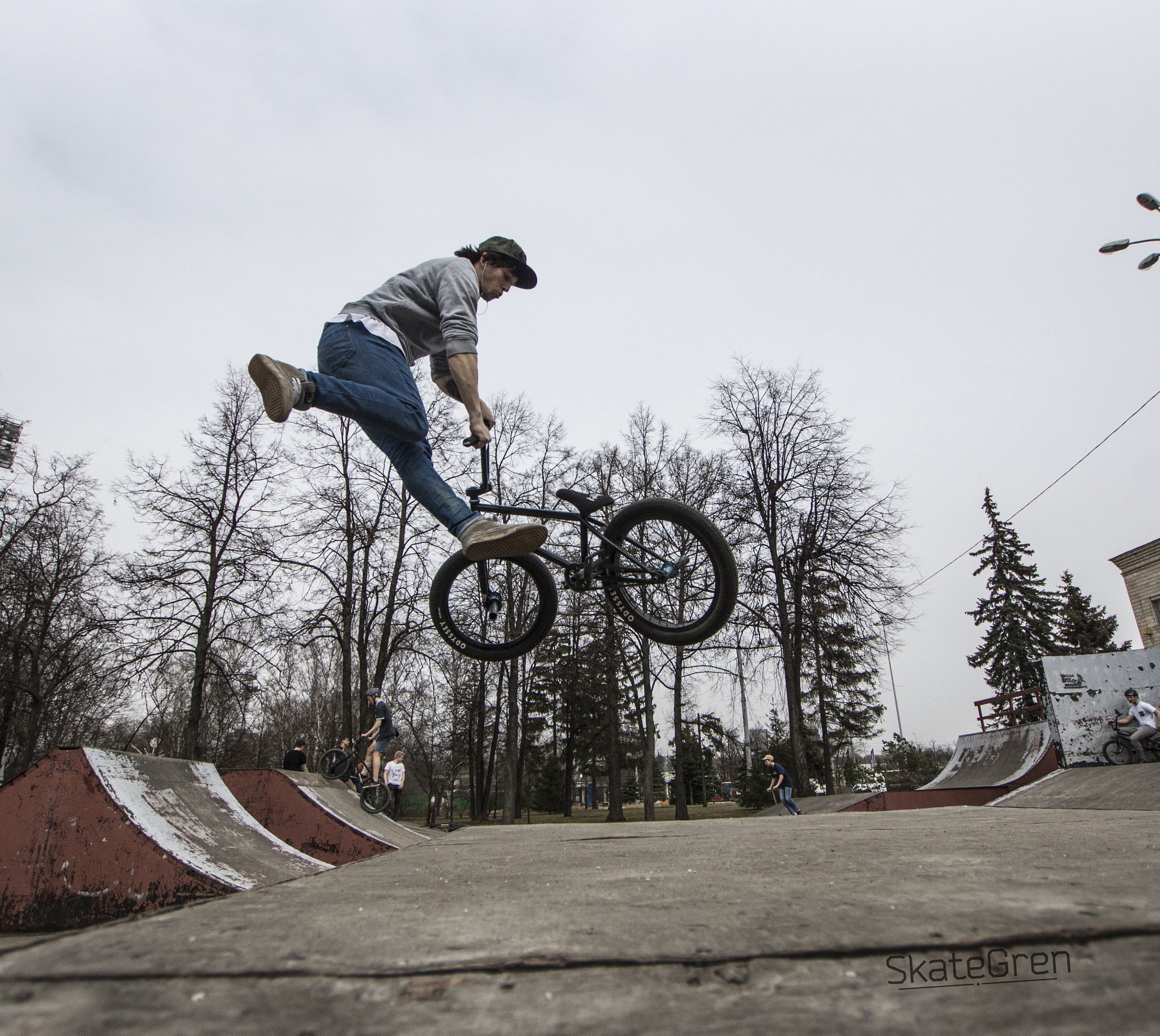 Sony SLT-A65 (SLT-A65V) + Sigma 10-20mm F3.5 EX DC HSM sample photo. Tailwhip photography