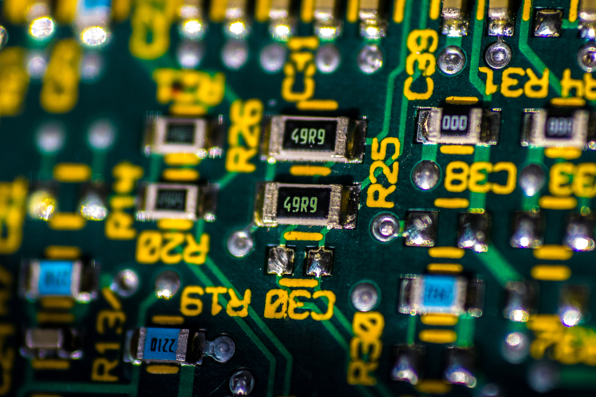 Canon EF 100mm F2.8 Macro USM sample photo. Circuit photography